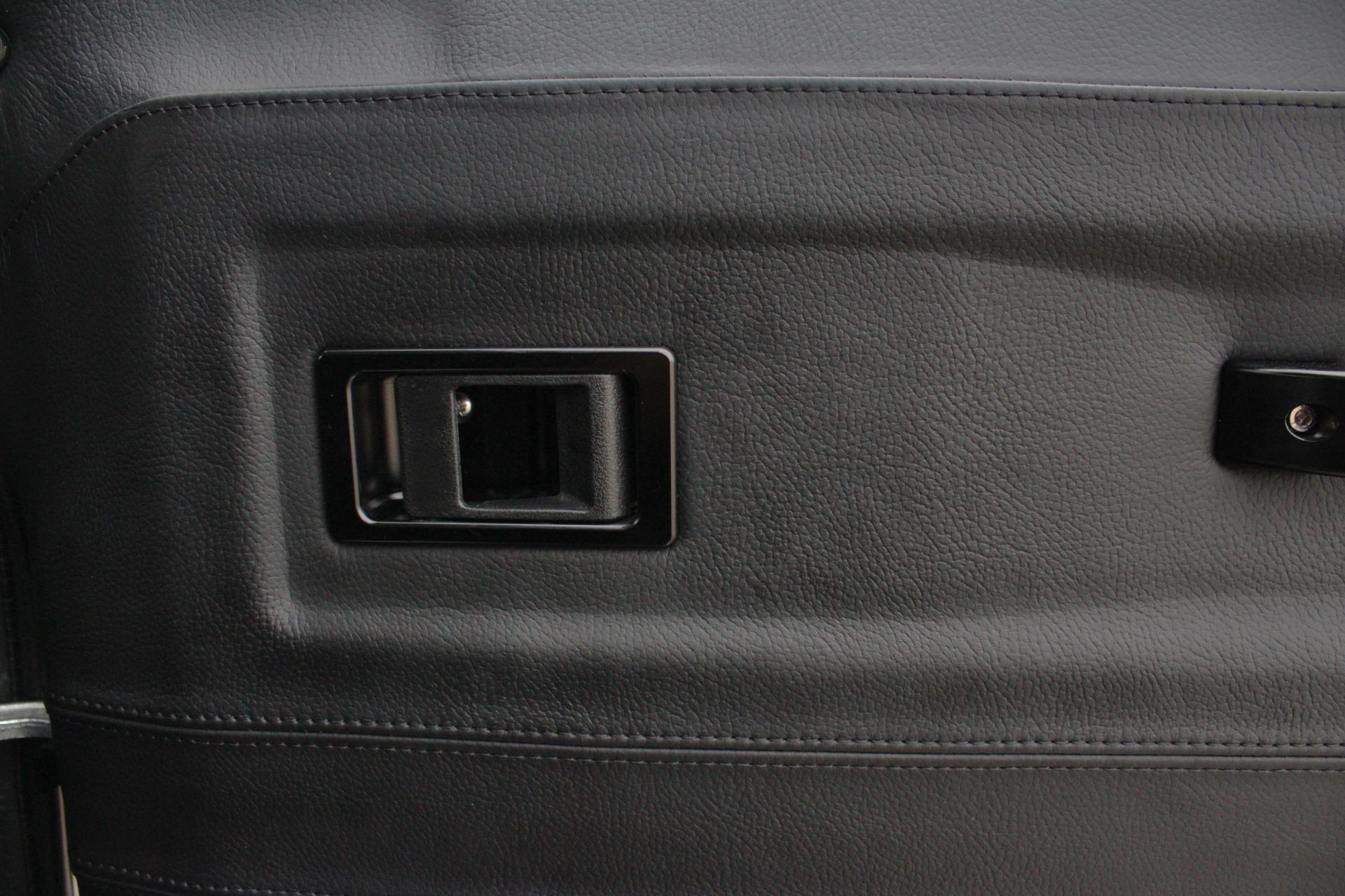 1989 Land Rover Defender 64