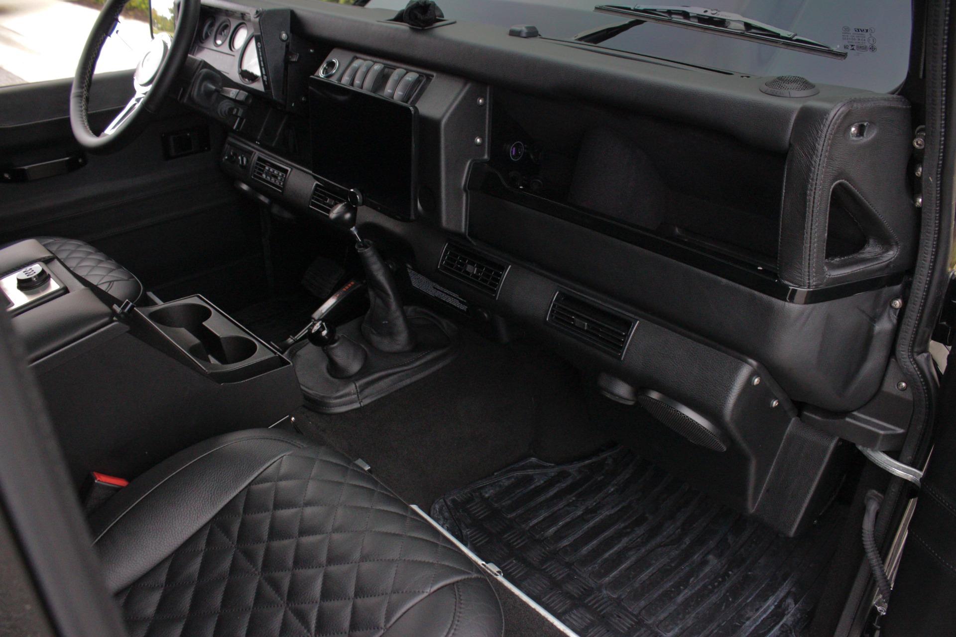 1989 Land Rover Defender 66