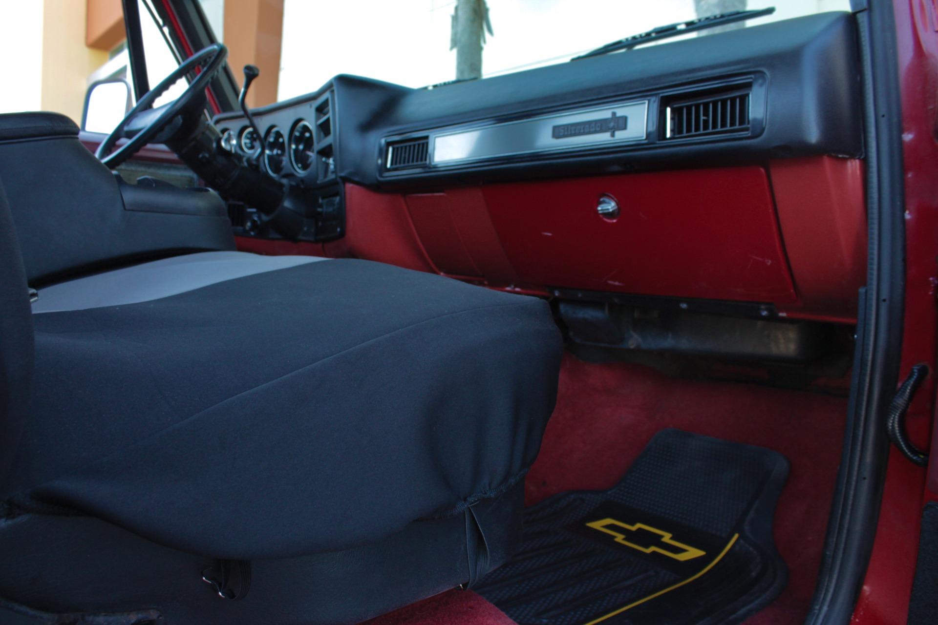 1977 Chevrolet C10 Silverado 51