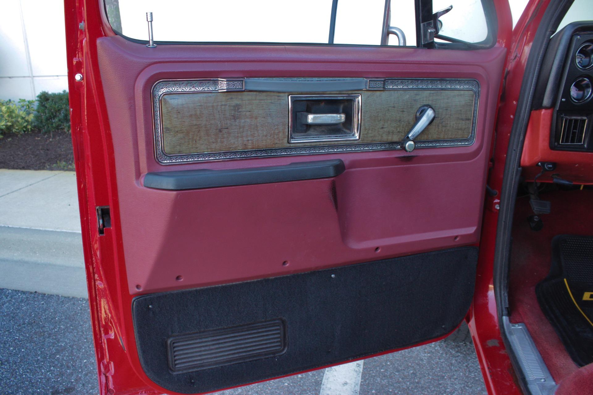 1977 Chevrolet C10 Silverado 42