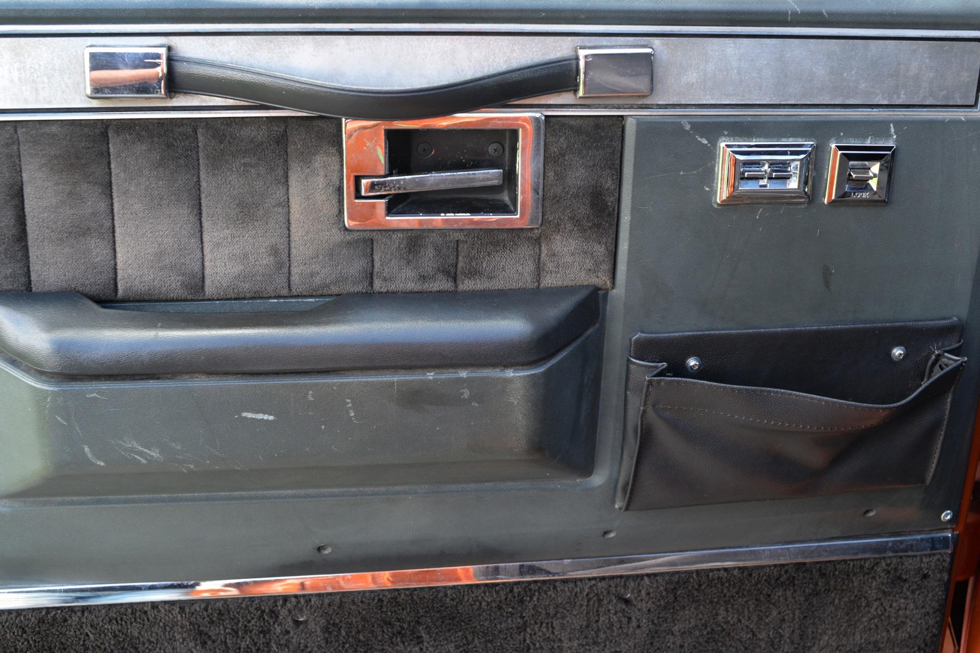 1983 Chevrolet C10 Stepside 42
