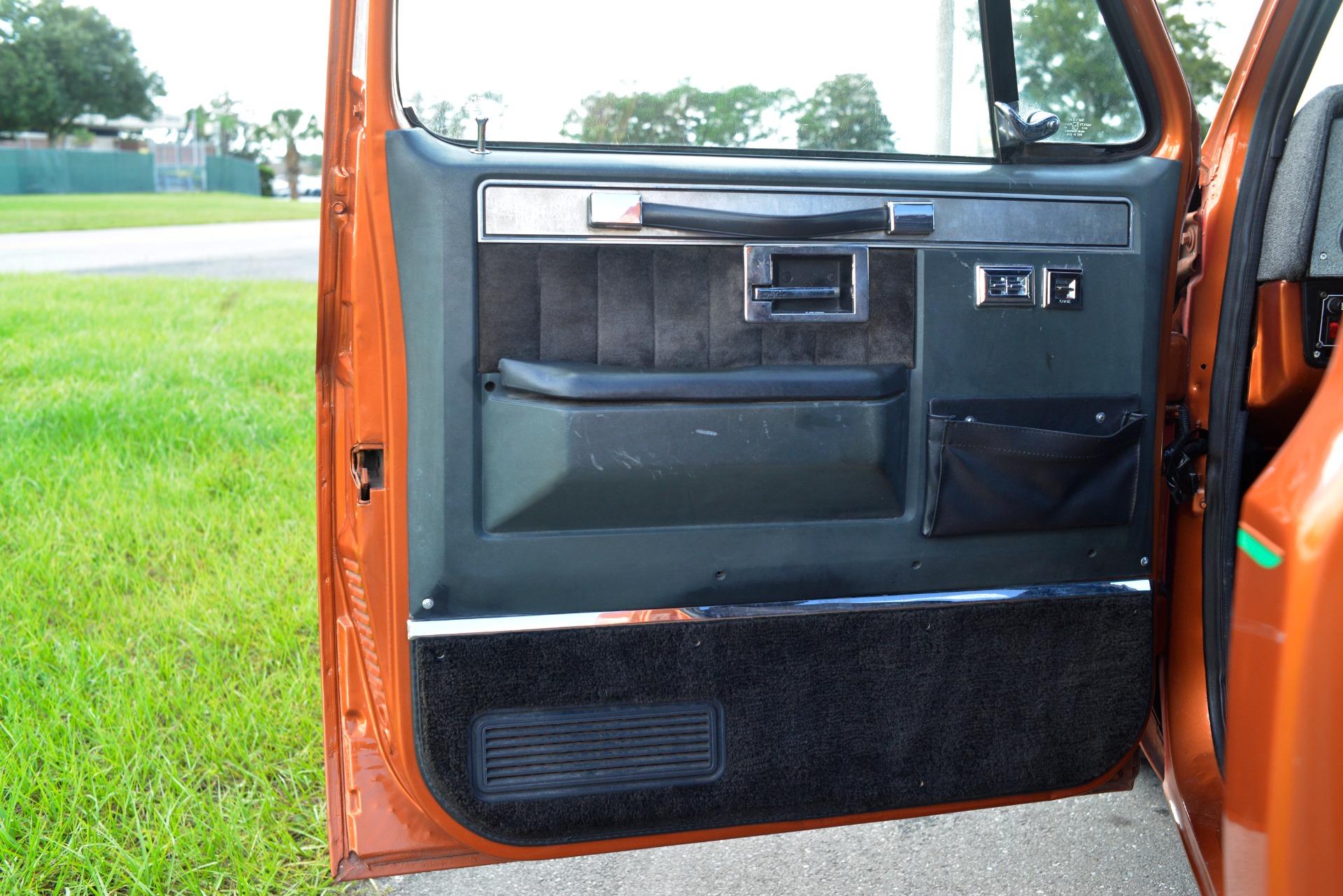 1983 Chevrolet C10 Stepside 41