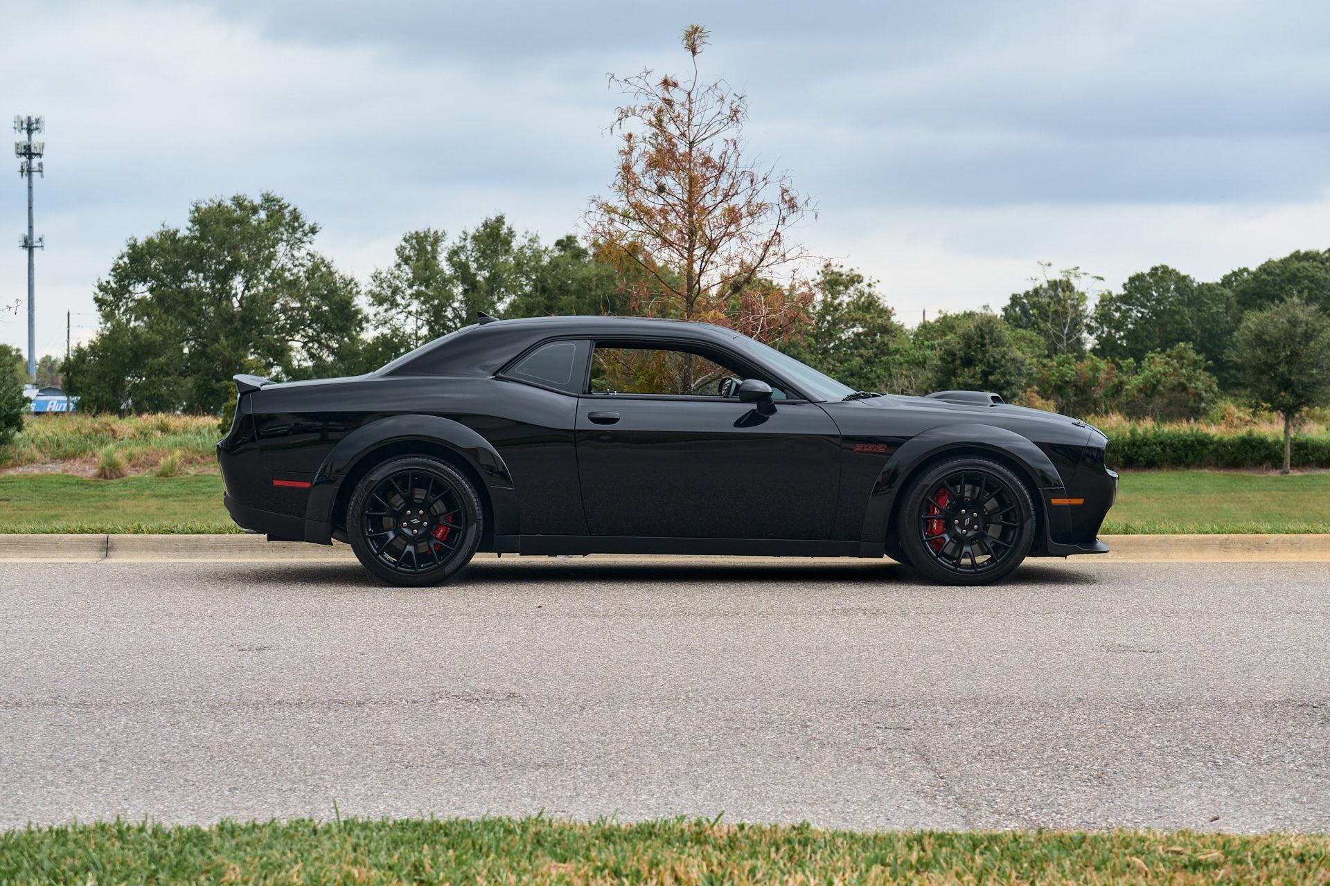 2023 Dodge Challenger 6