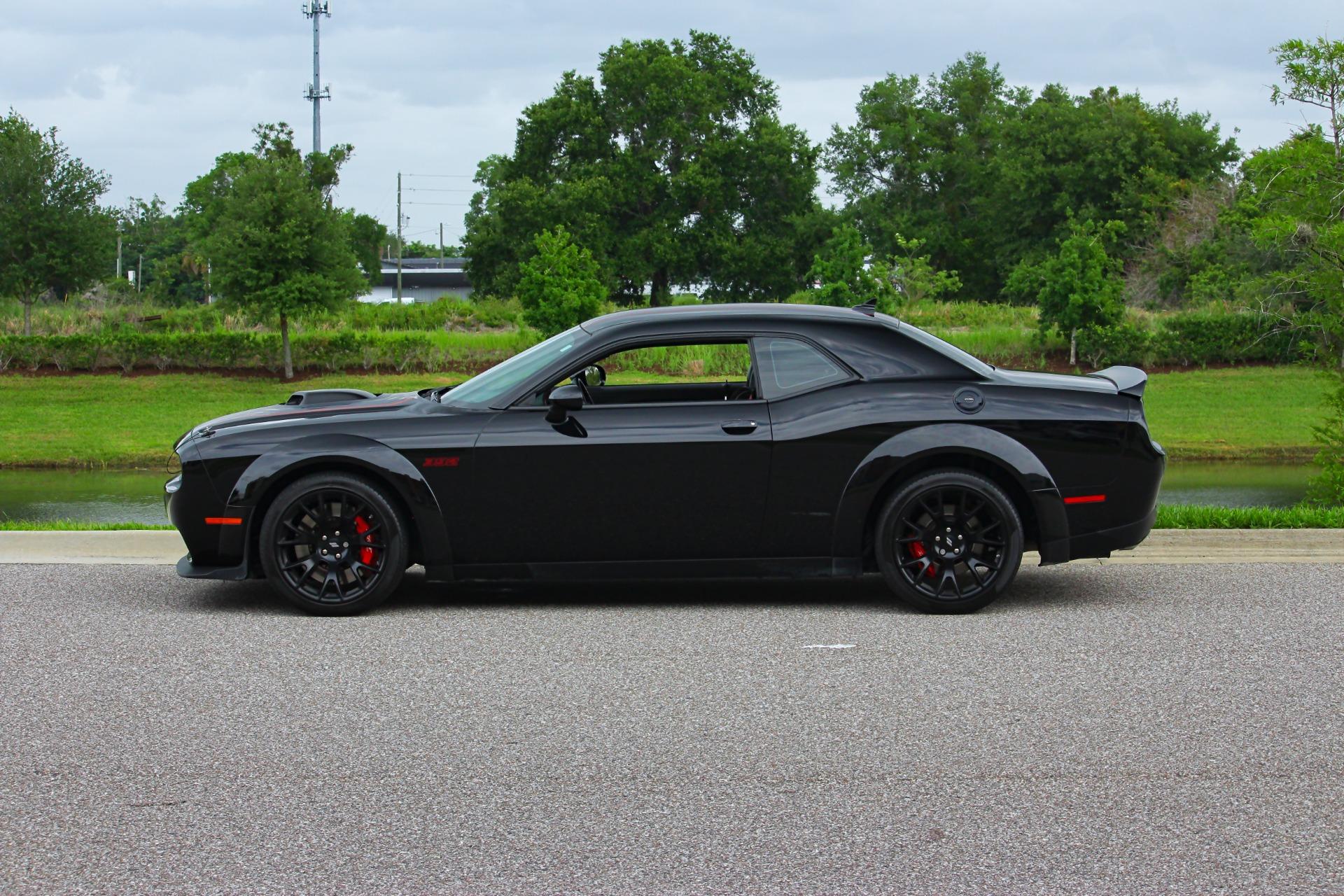 2023 Dodge Challenger 2