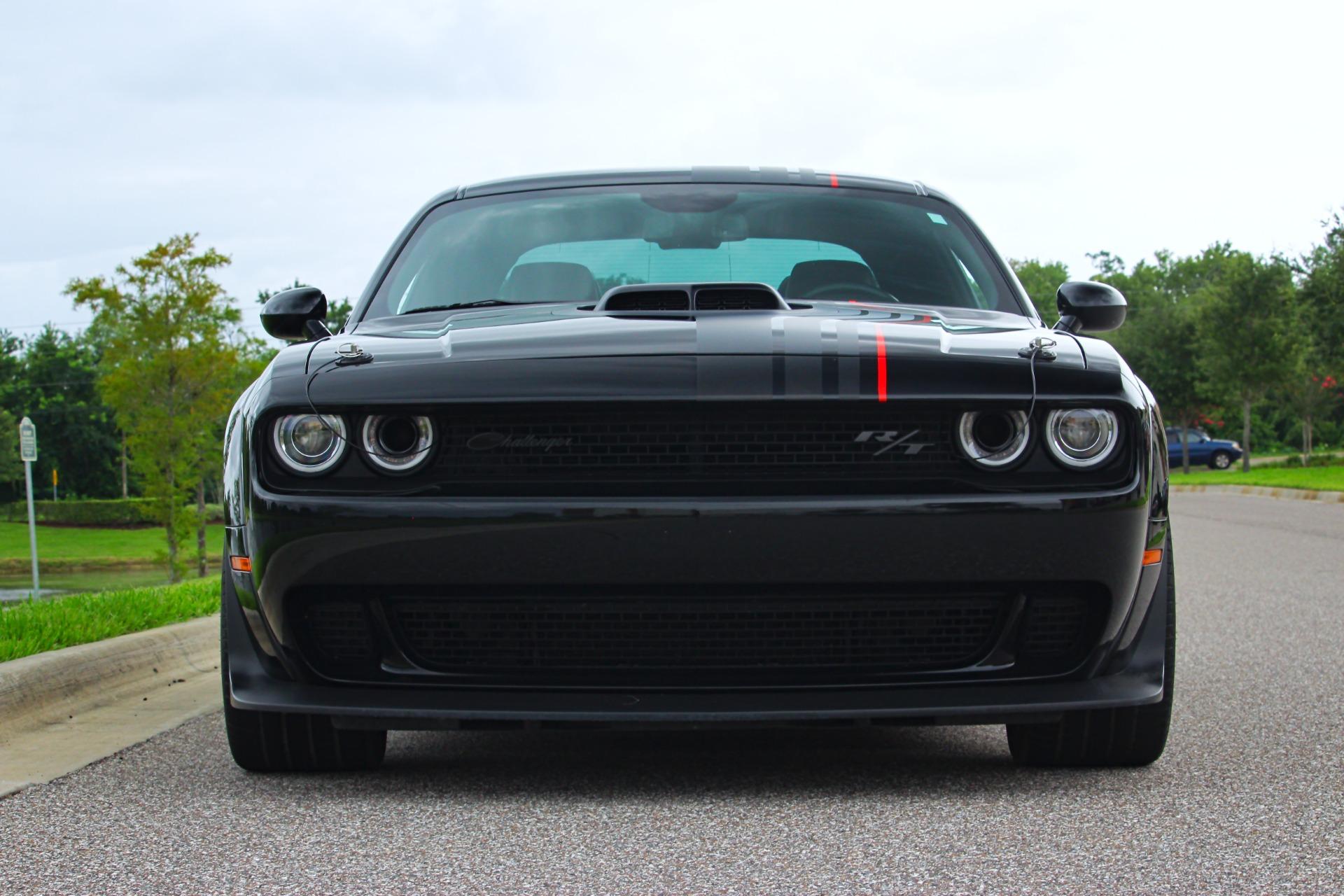 2023 Dodge Challenger 8