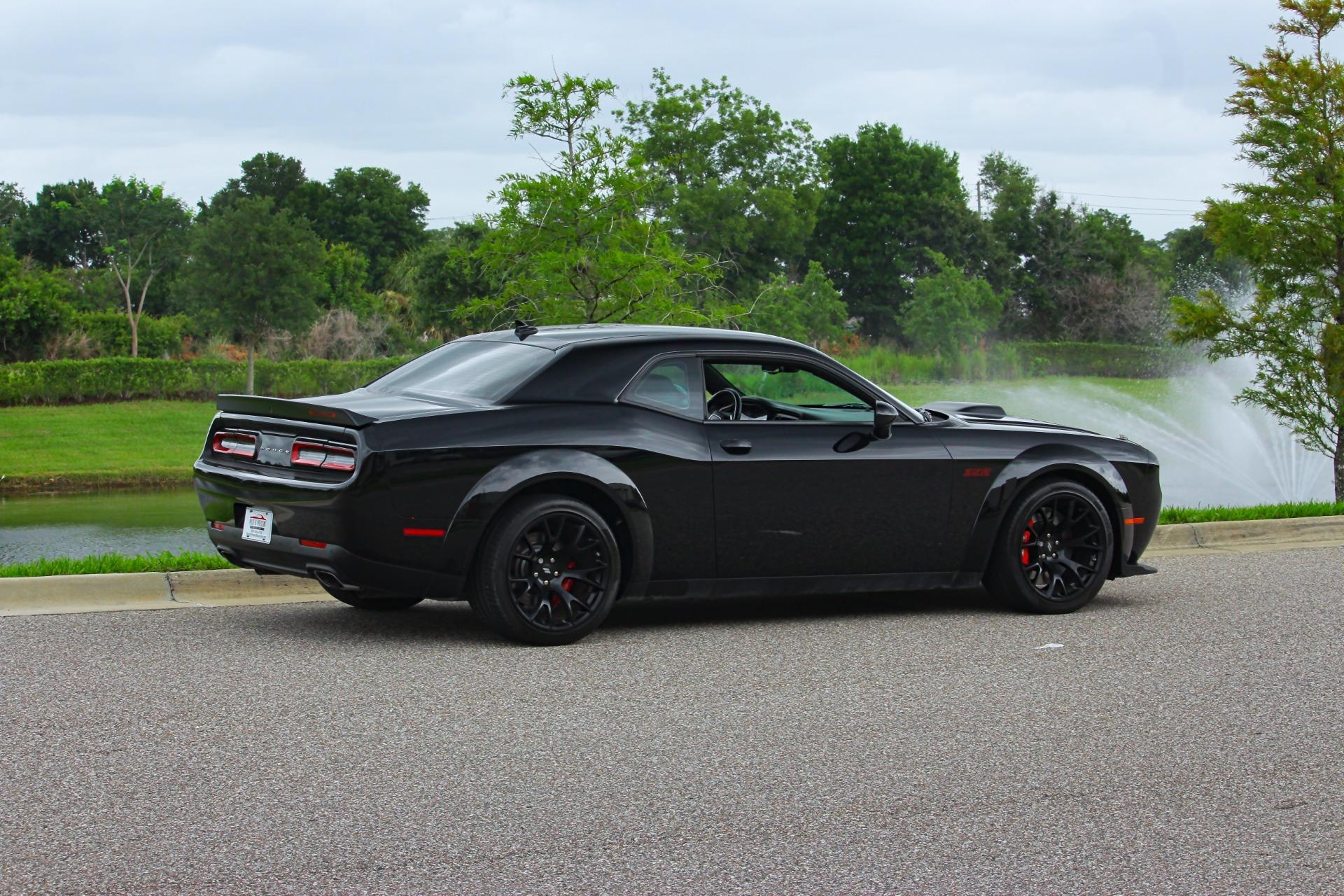 2023 Dodge Challenger 33