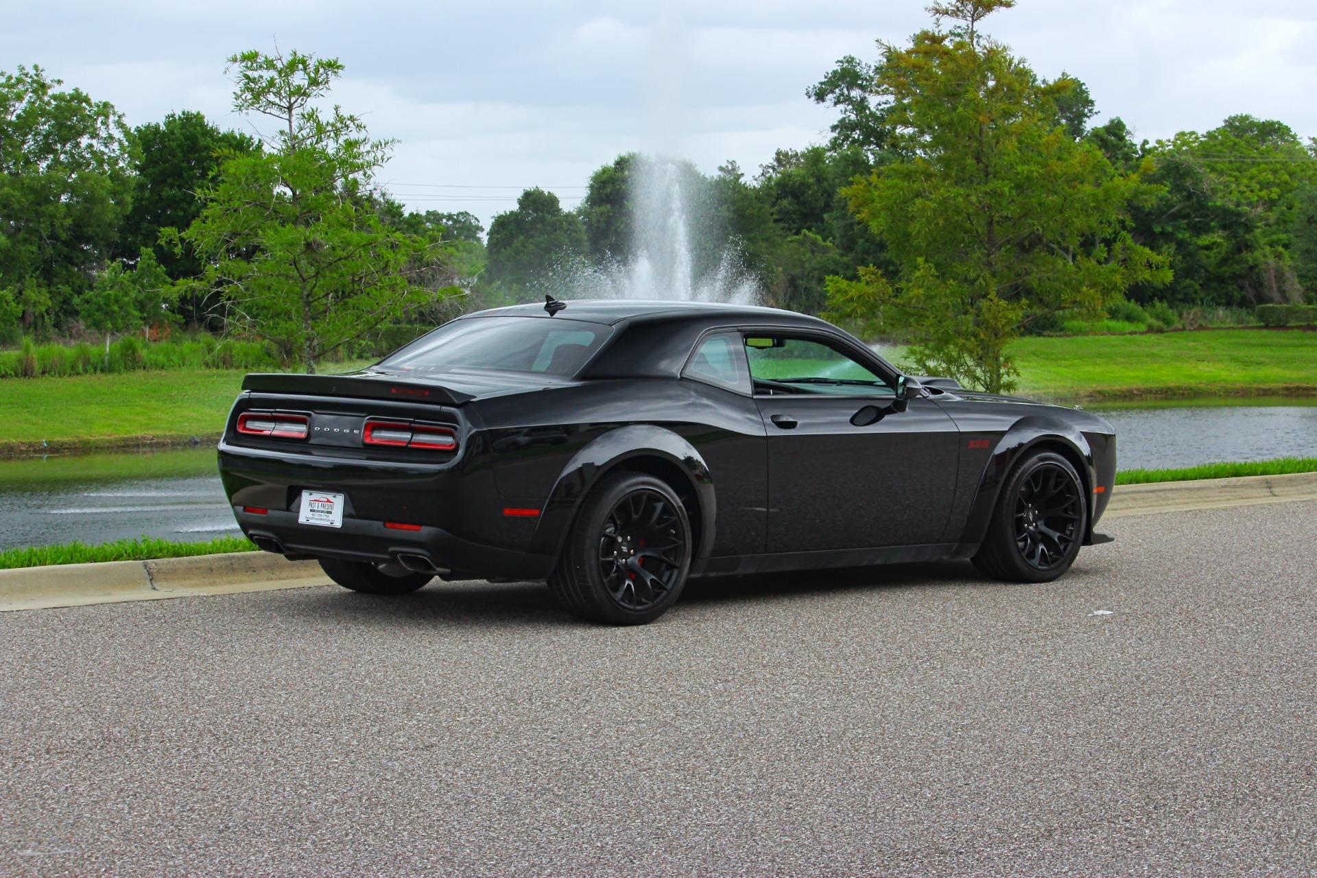 2023 Dodge Challenger 32