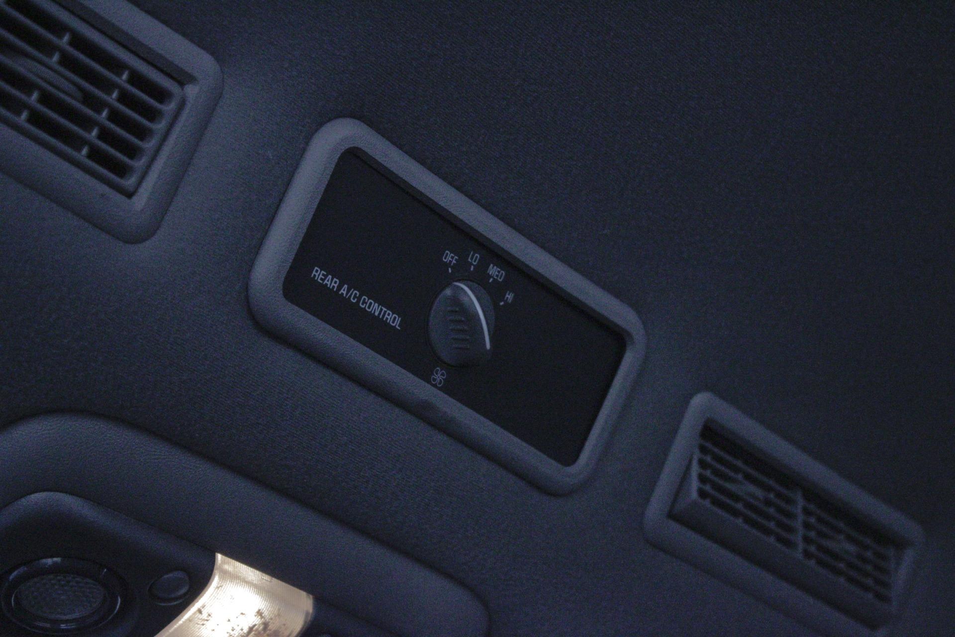 1999 Chevrolet Tahoe 42