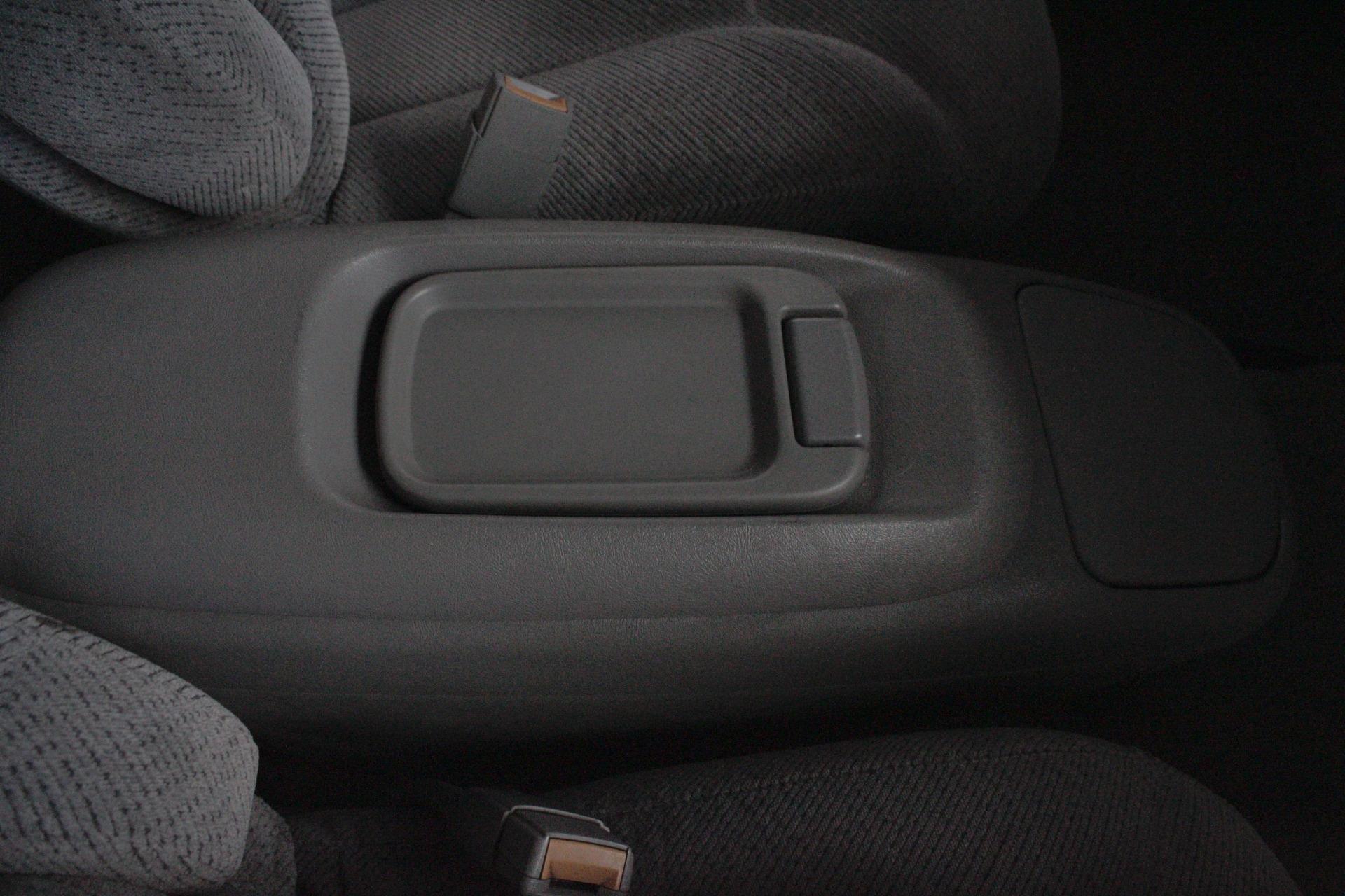 1999 Chevrolet Tahoe 28