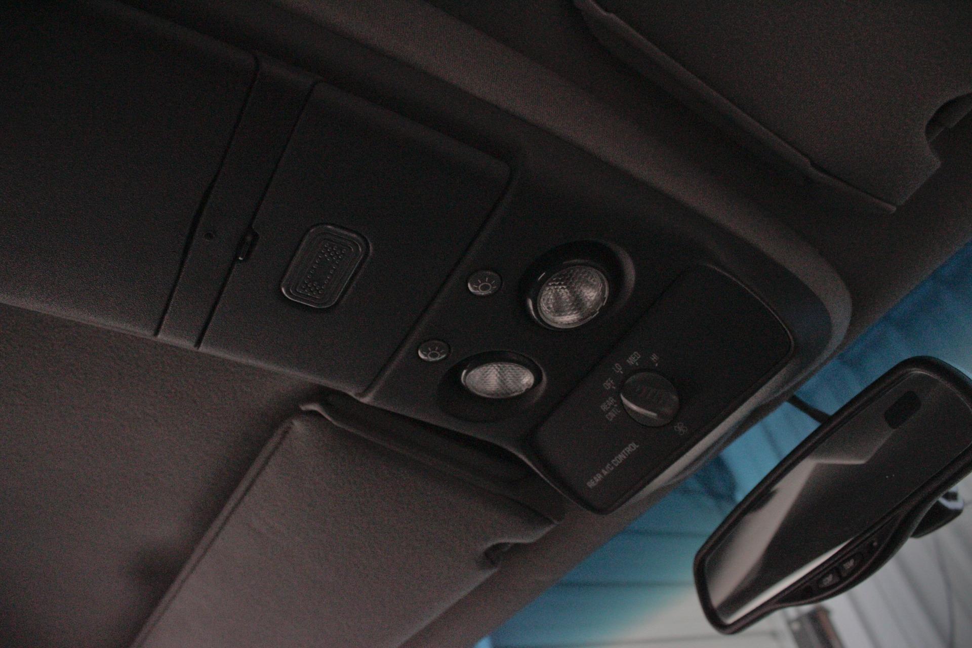 1999 Chevrolet Tahoe 30