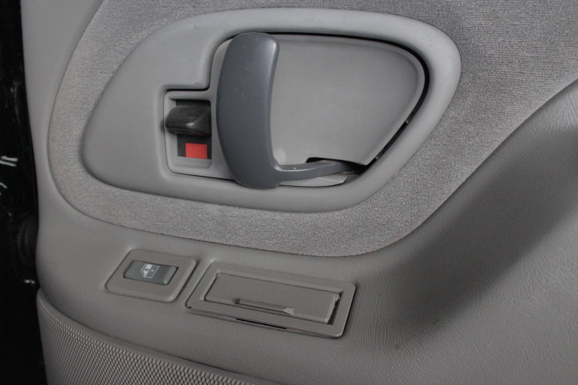 1999 Chevrolet Tahoe 25