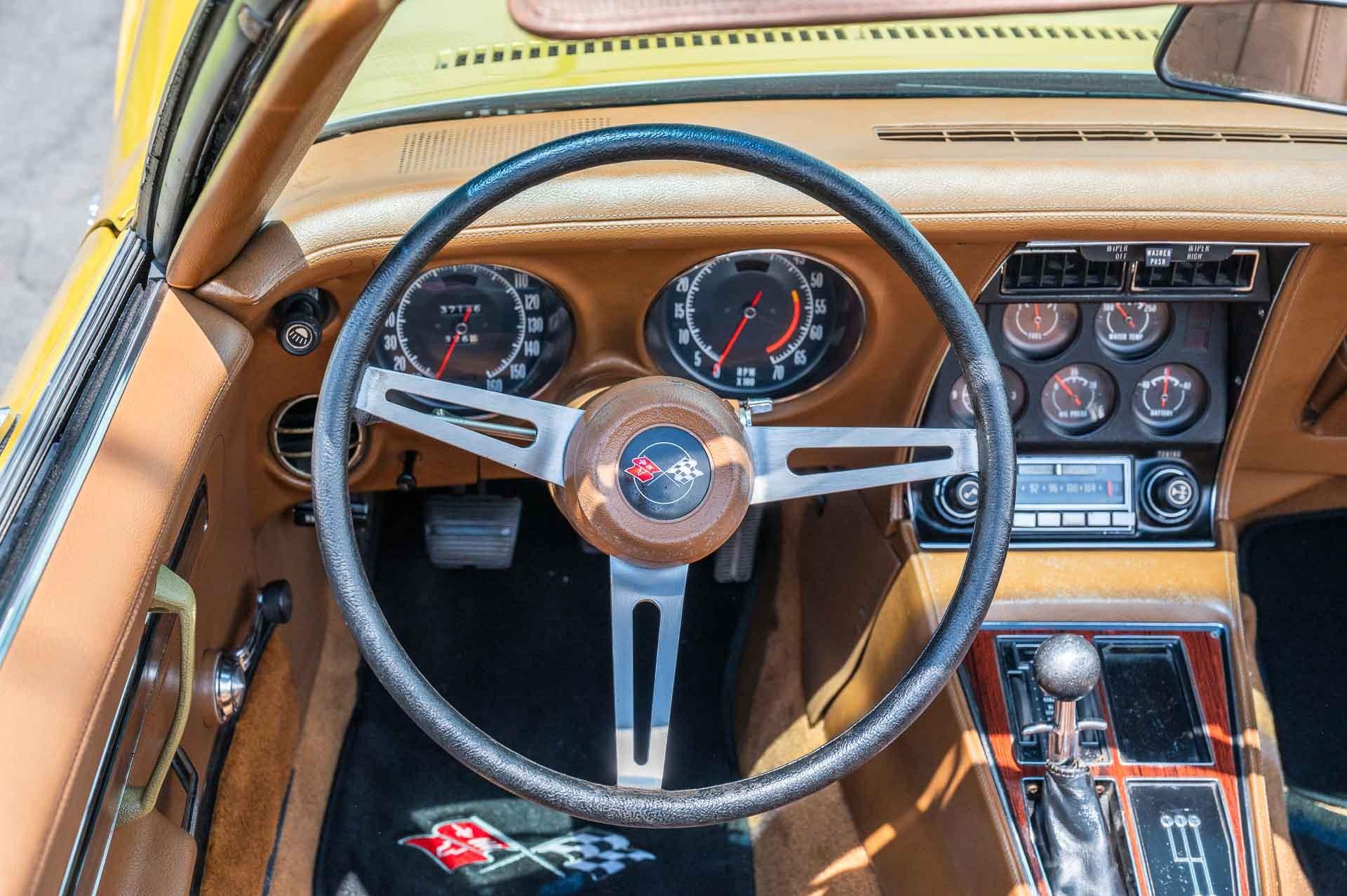 1972 Chevrolet Corvette 11