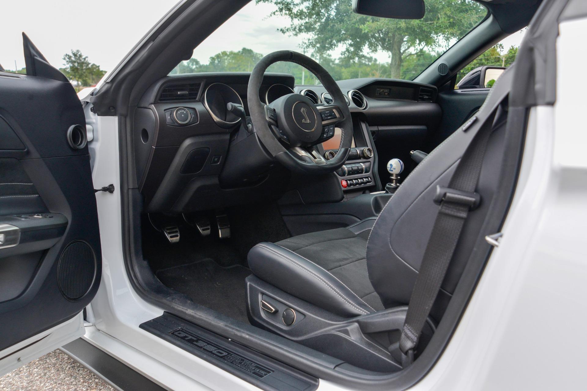 2016 Ford Mustang Shelby GT350 12