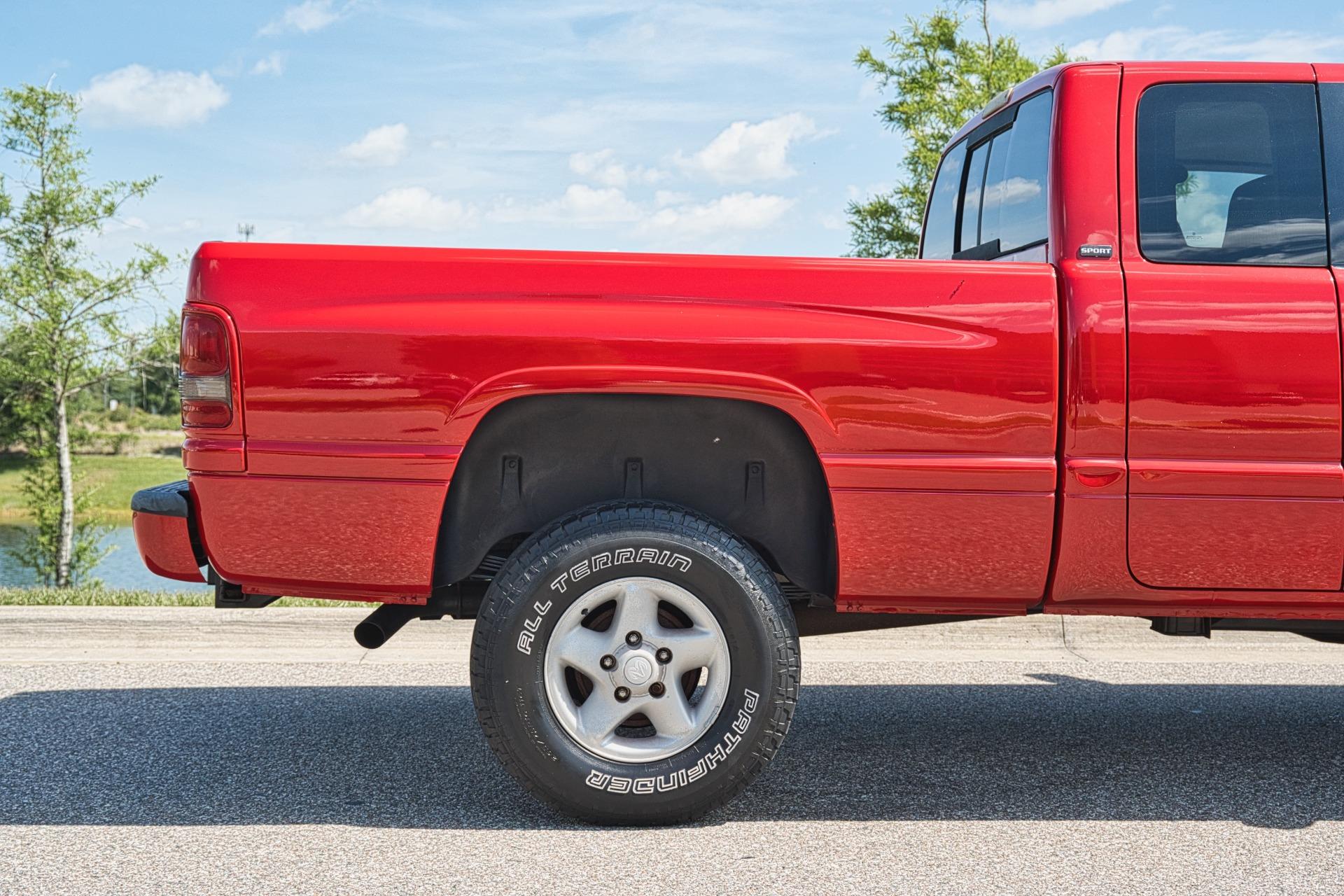 2001 Dodge RAM 1500 ST 34