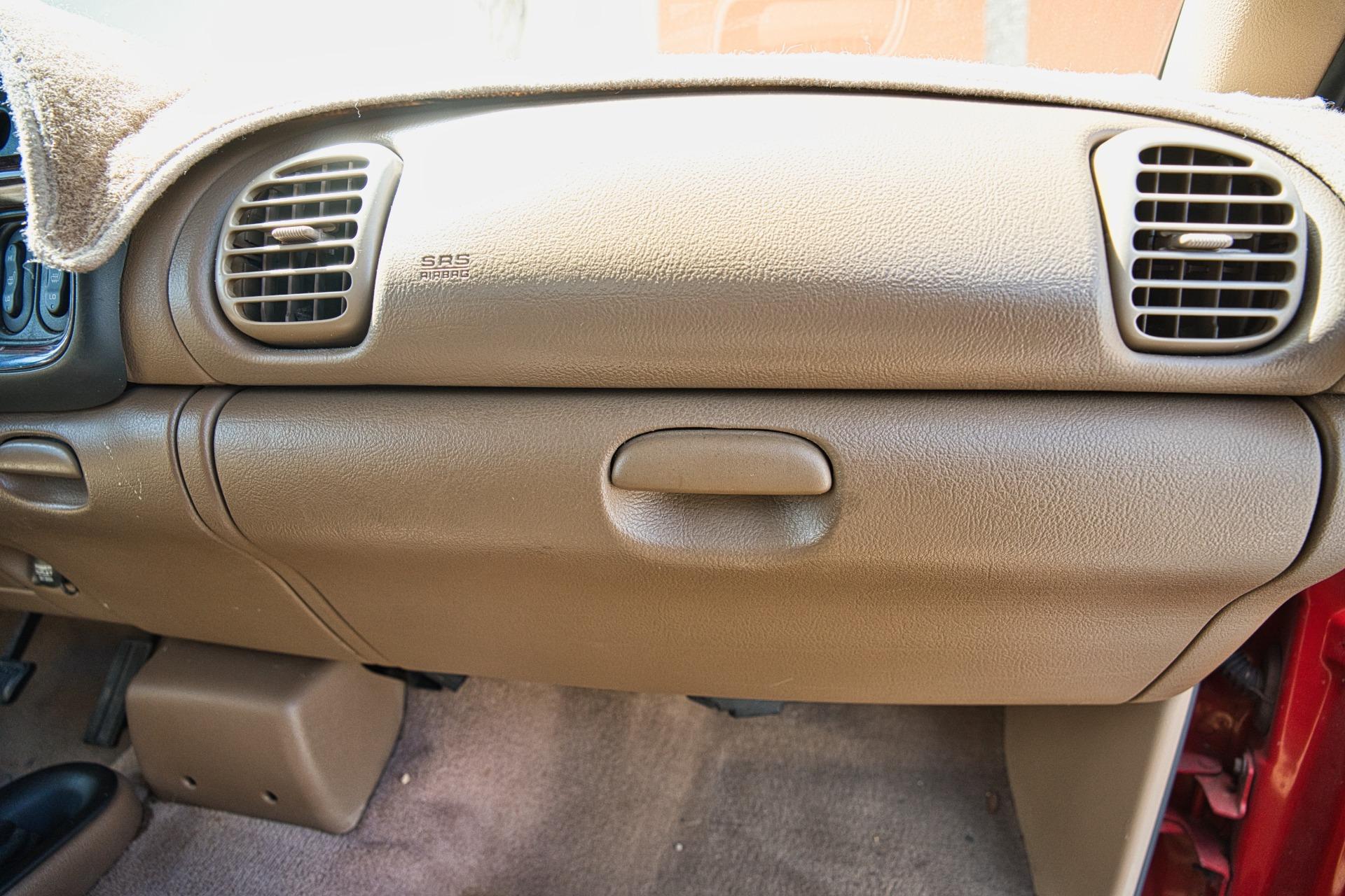 2001 Dodge RAM 1500 ST 58