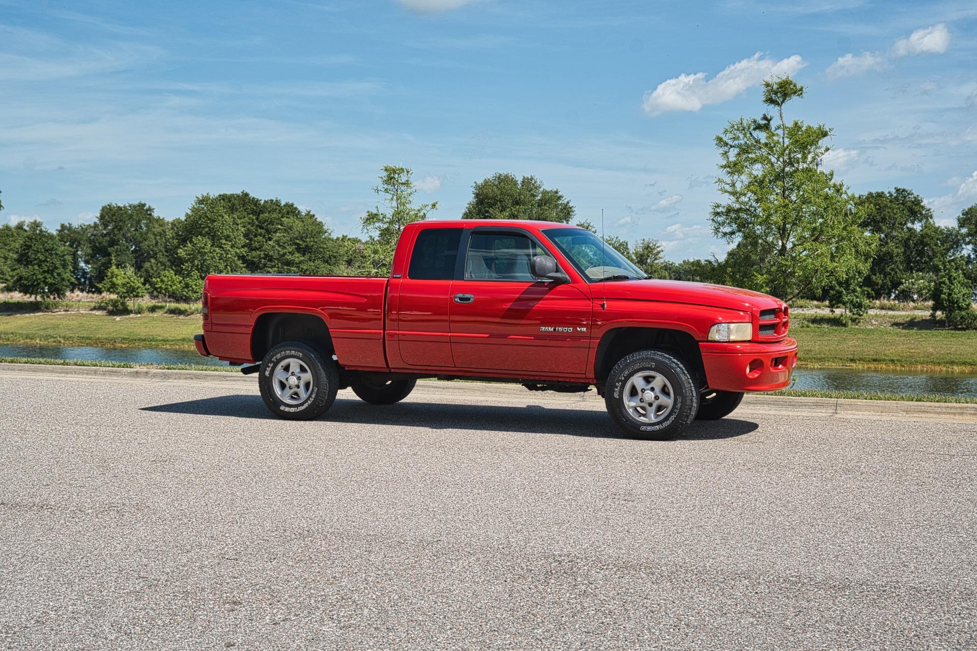 2001 Dodge RAM 1500 ST 24
