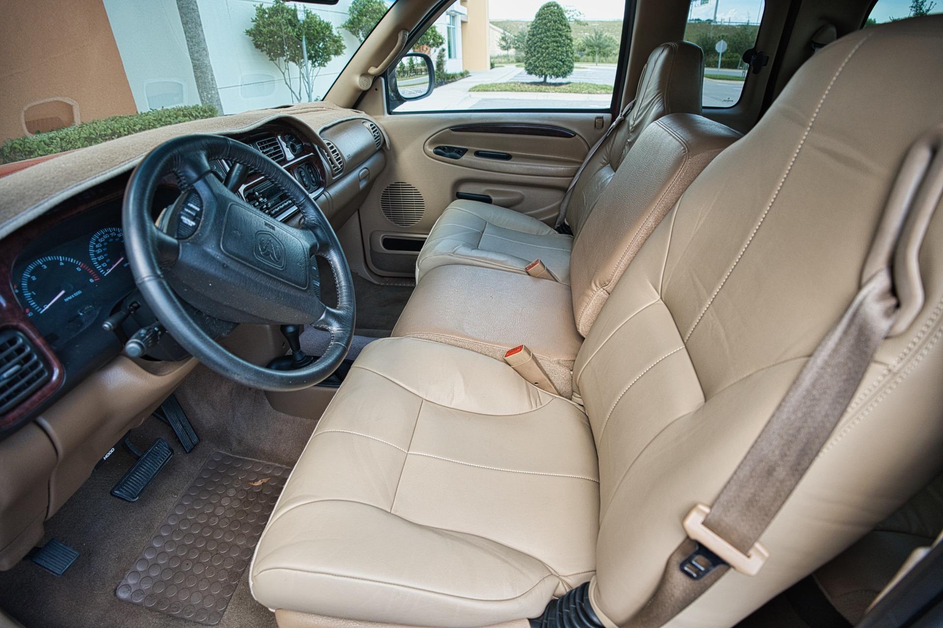 2001 Dodge RAM 1500 ST 44