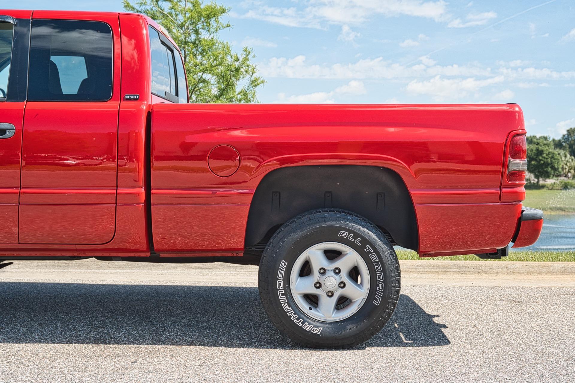 2001 Dodge RAM 1500 ST 17