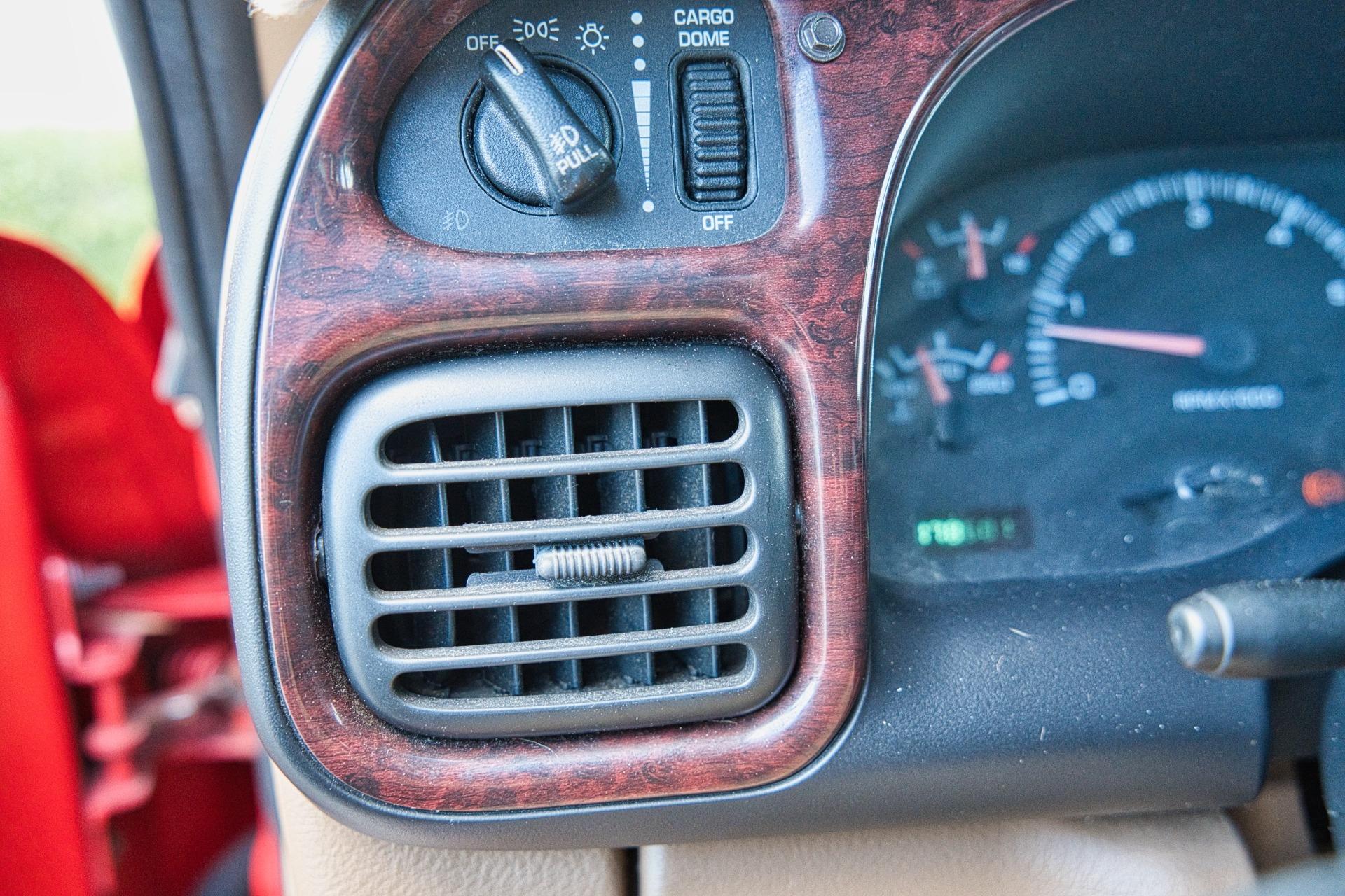 2001 Dodge RAM 1500 ST 47