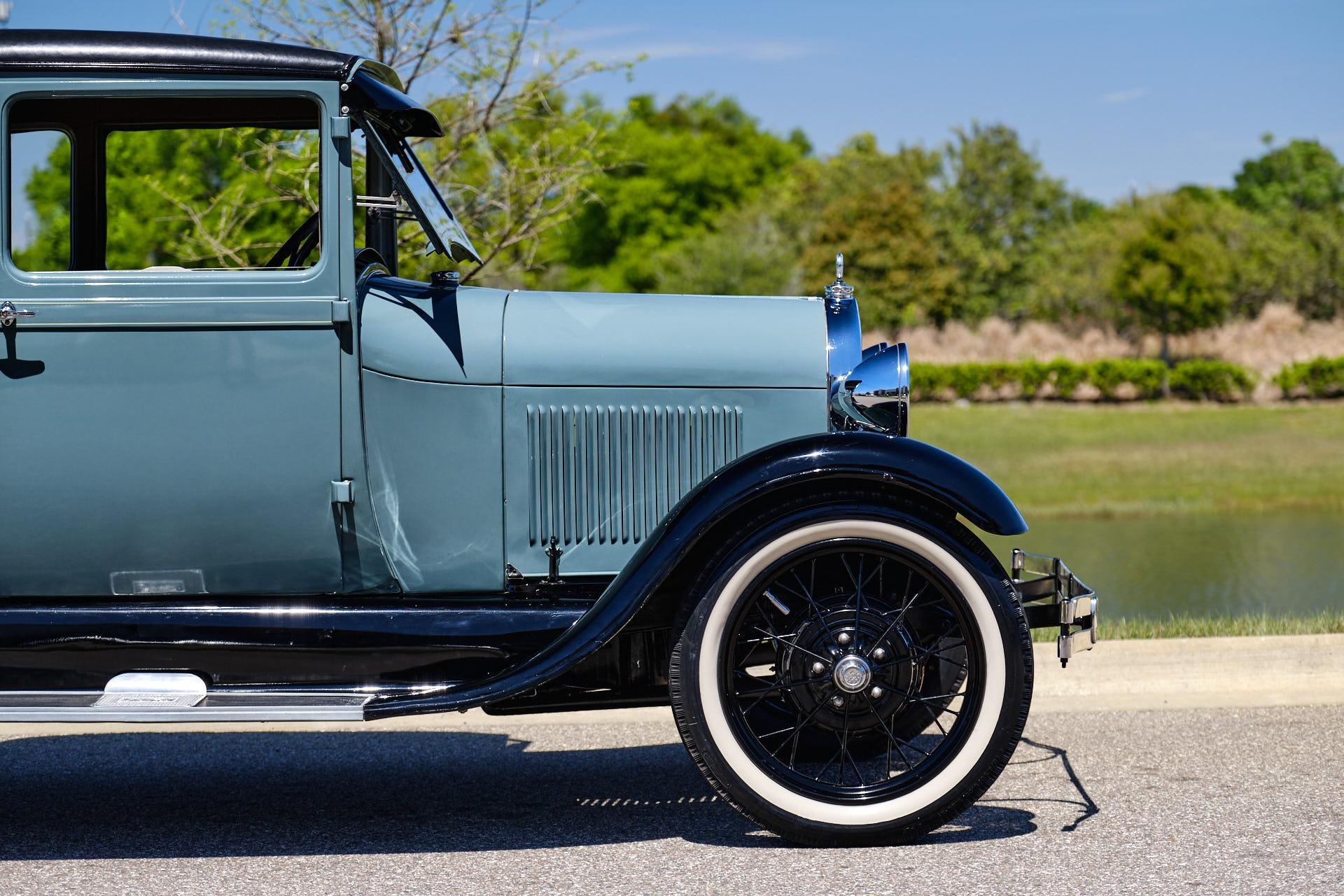 1928 Ford  Model A 100