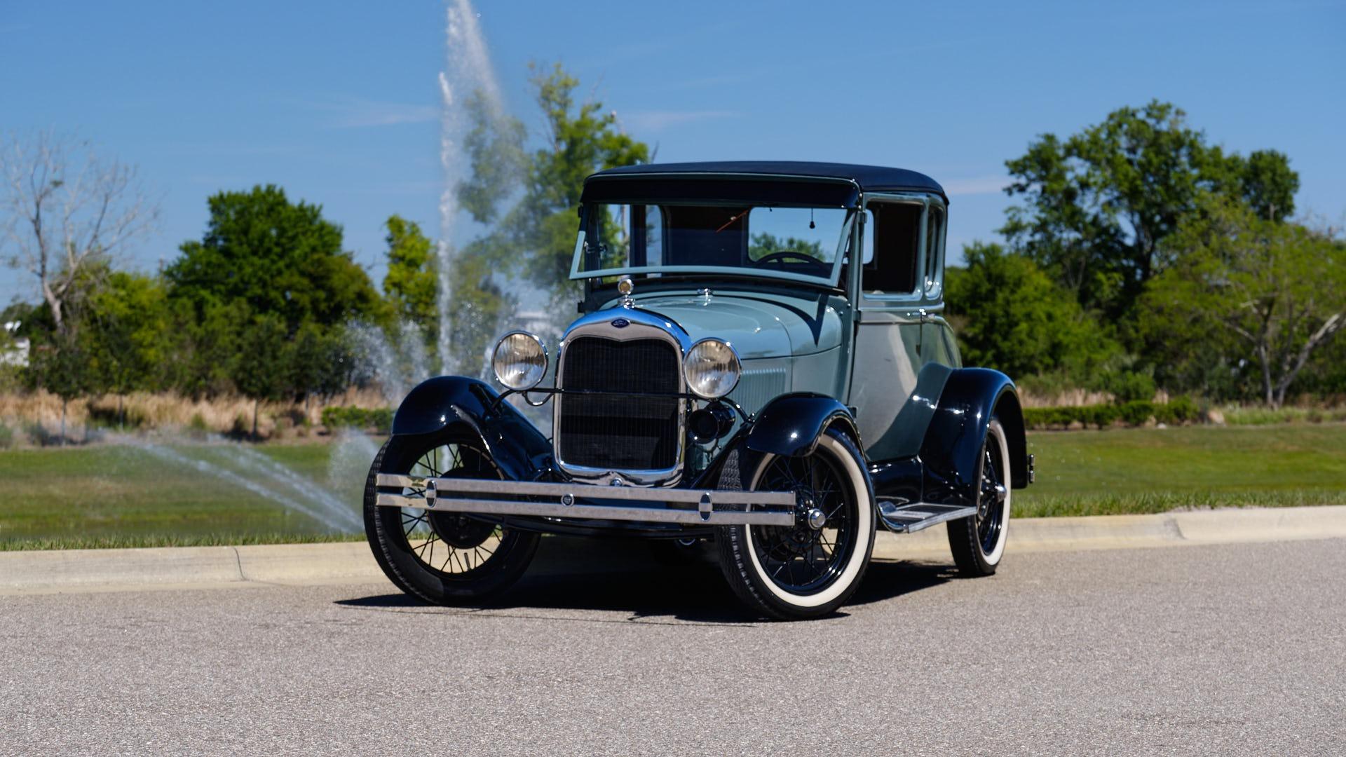 1928 Ford  Model A 57