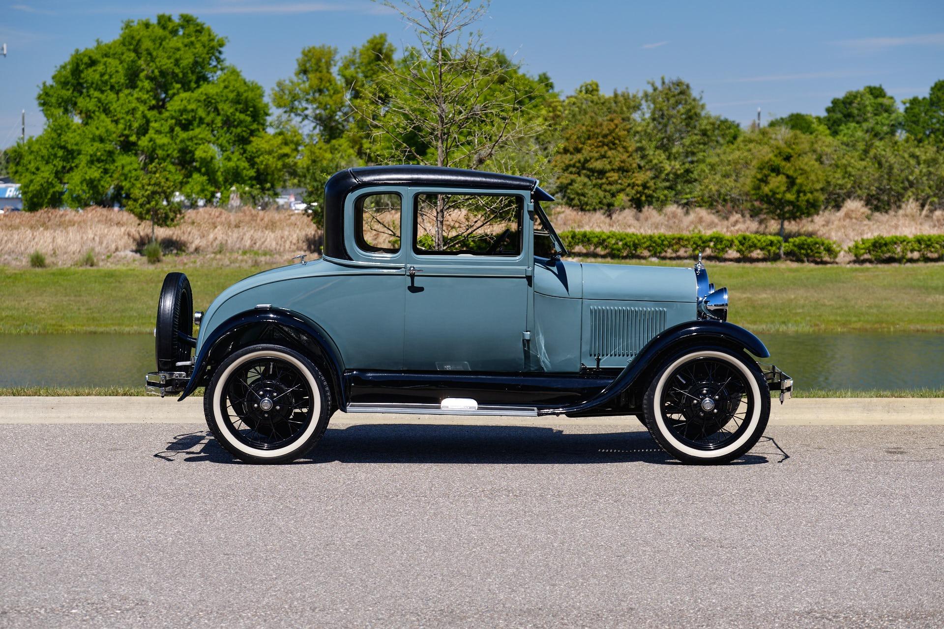 1928 Ford  Model A 6