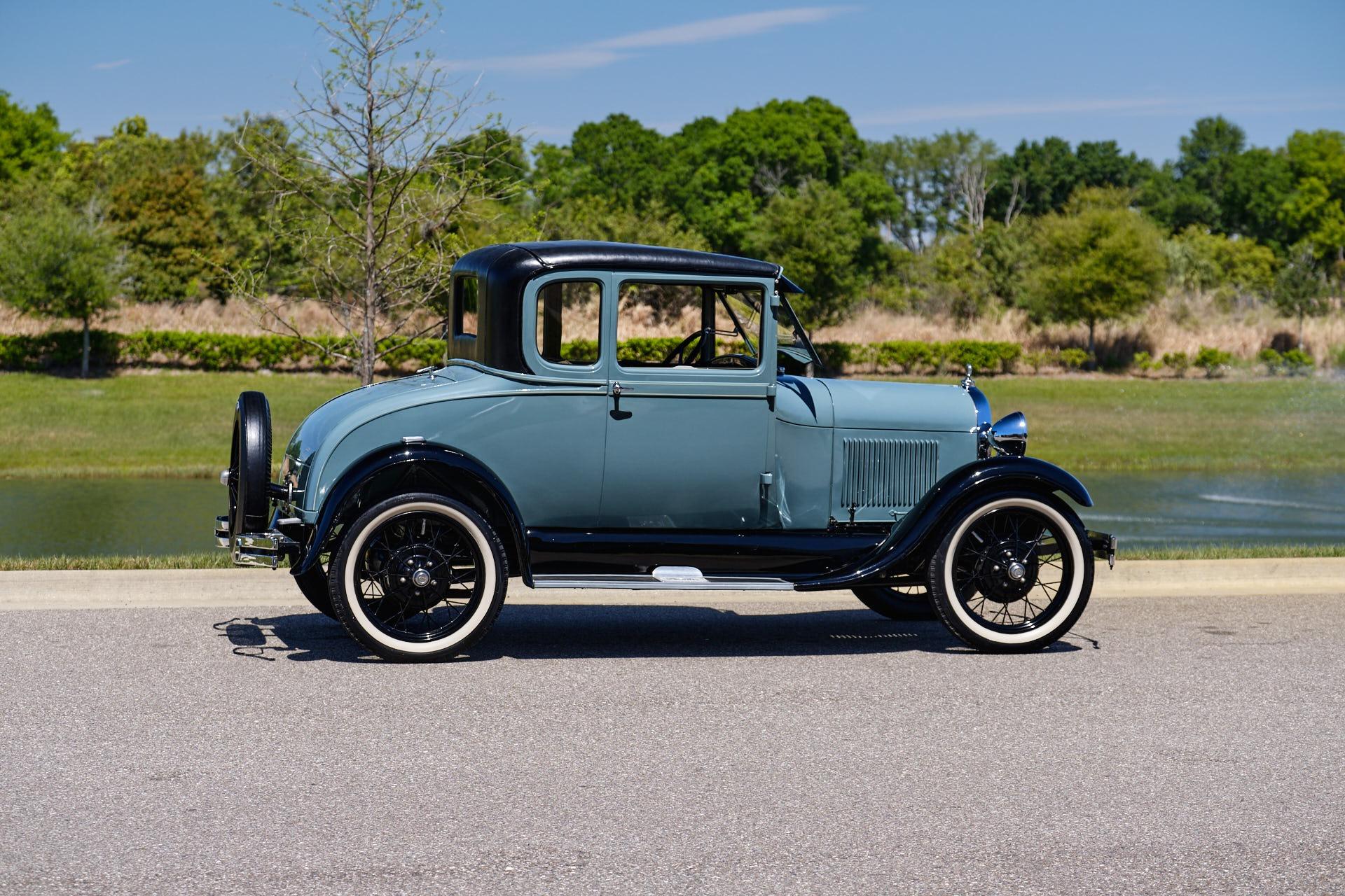 1928 Ford  Model A 95