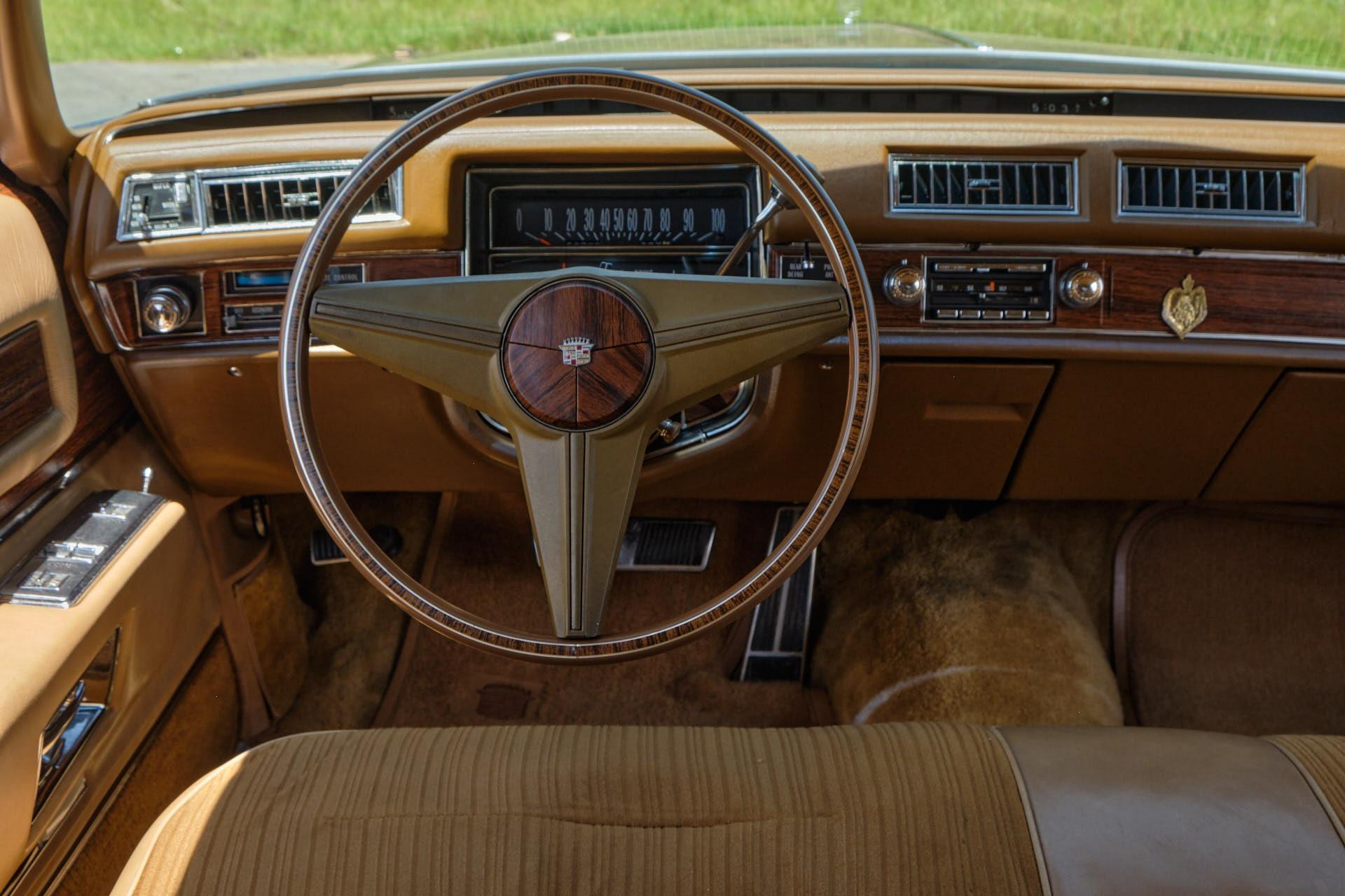 1976 Cadillac  Coupe Deville 36