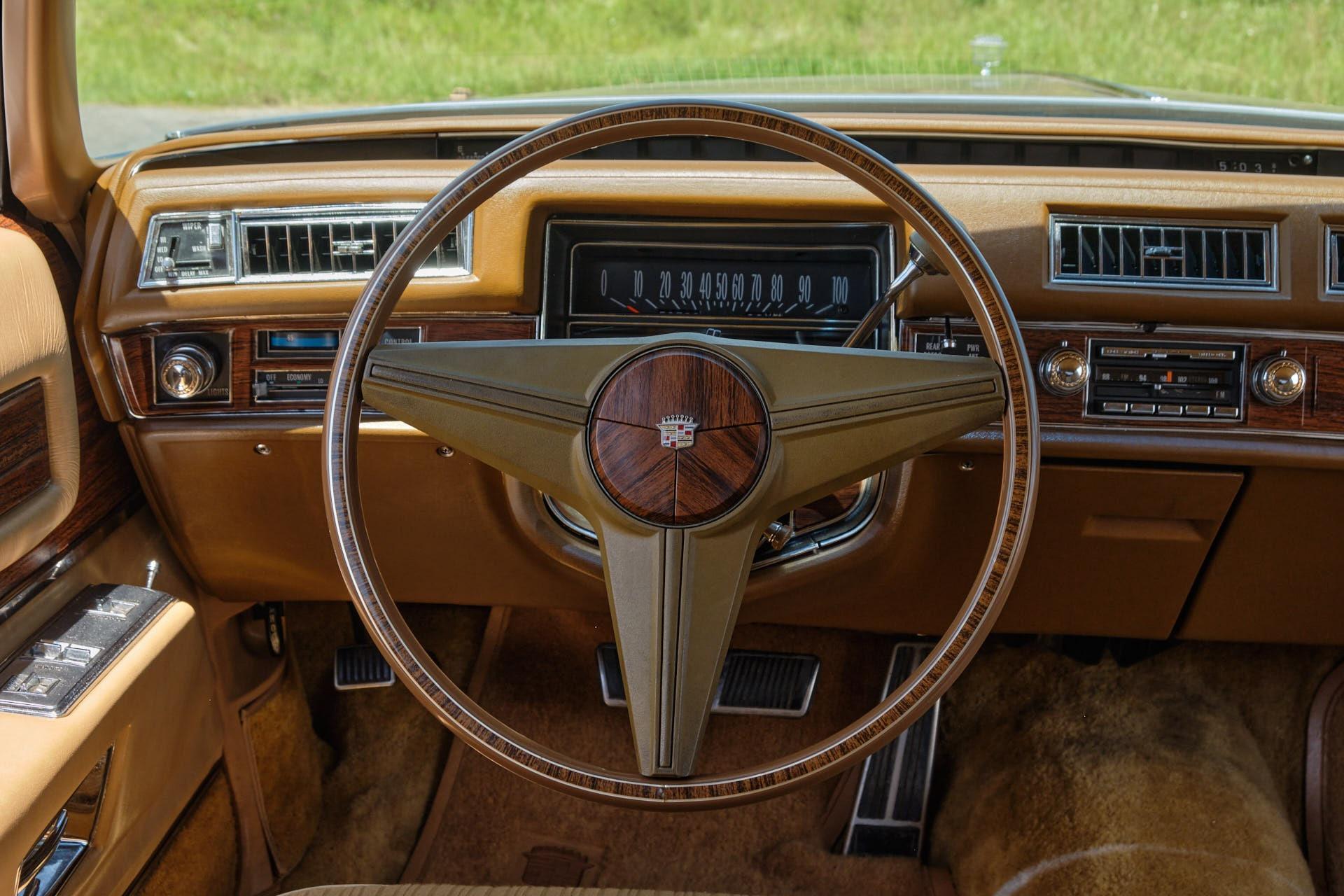 1976 Cadillac  Coupe Deville 37