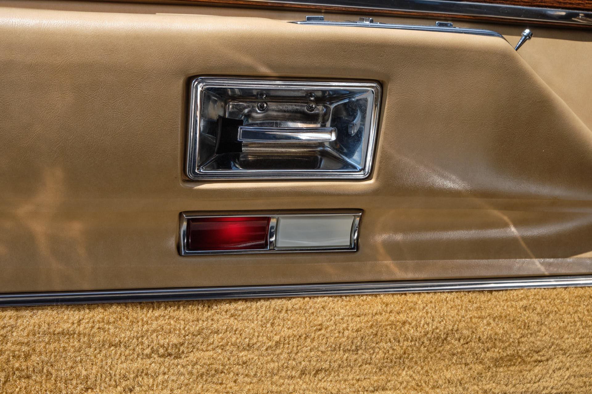 1976 Cadillac  Coupe Deville 89