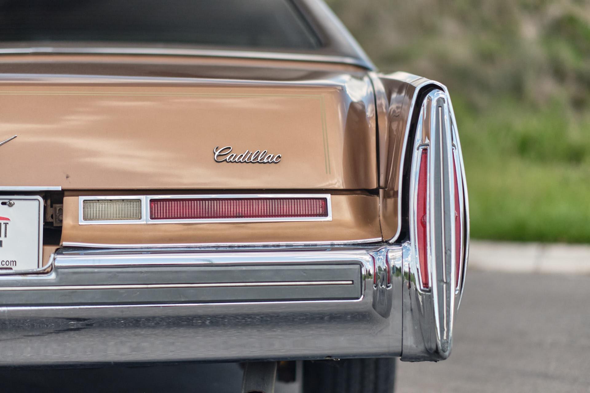 1976 Cadillac  Coupe Deville 74