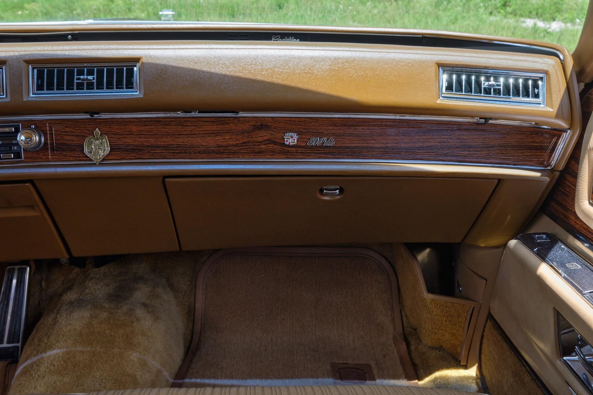 1976 Cadillac  Coupe Deville 35