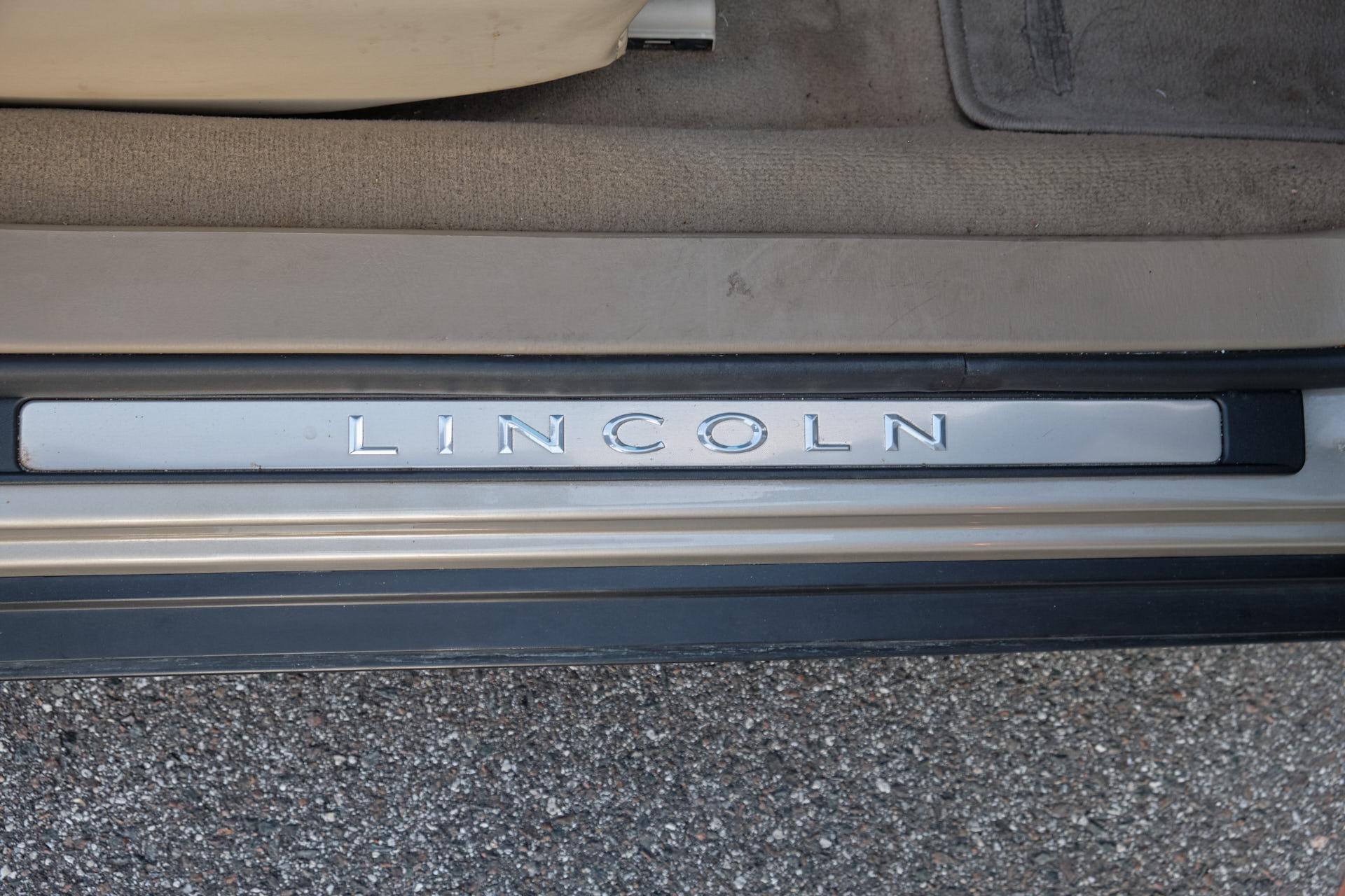 2007 Lincoln Town Car 118