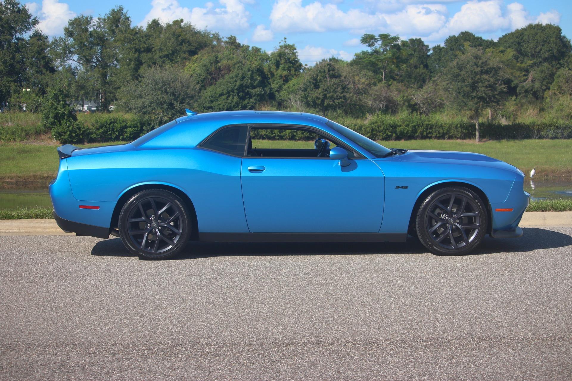 2023 Dodge Challenger 6