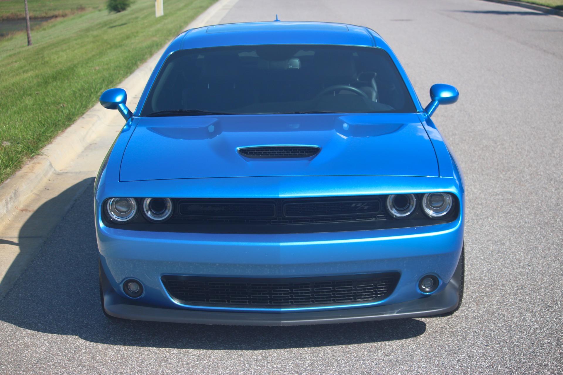 2023 Dodge Challenger 8