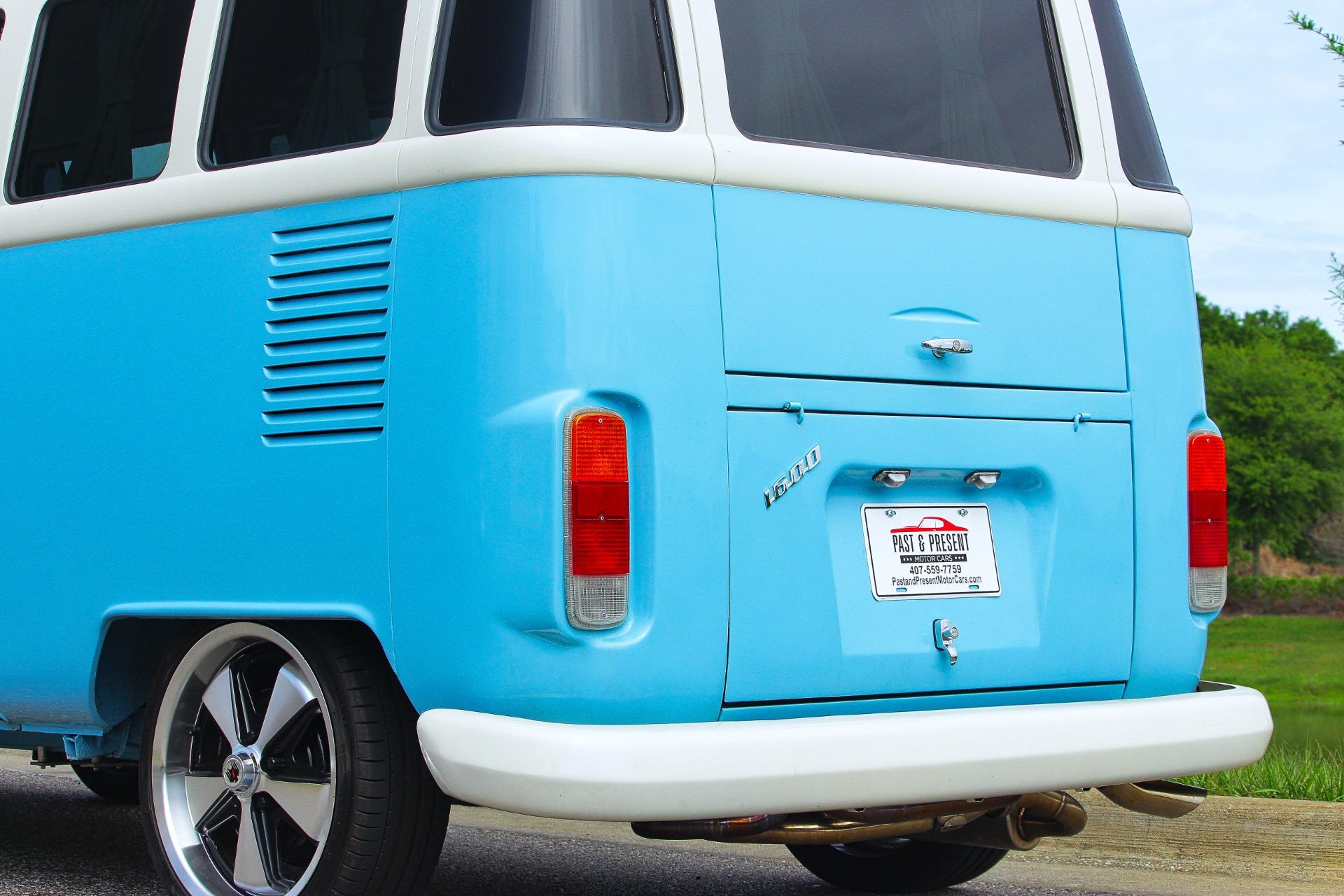 1995 Volkswagen Bus 27