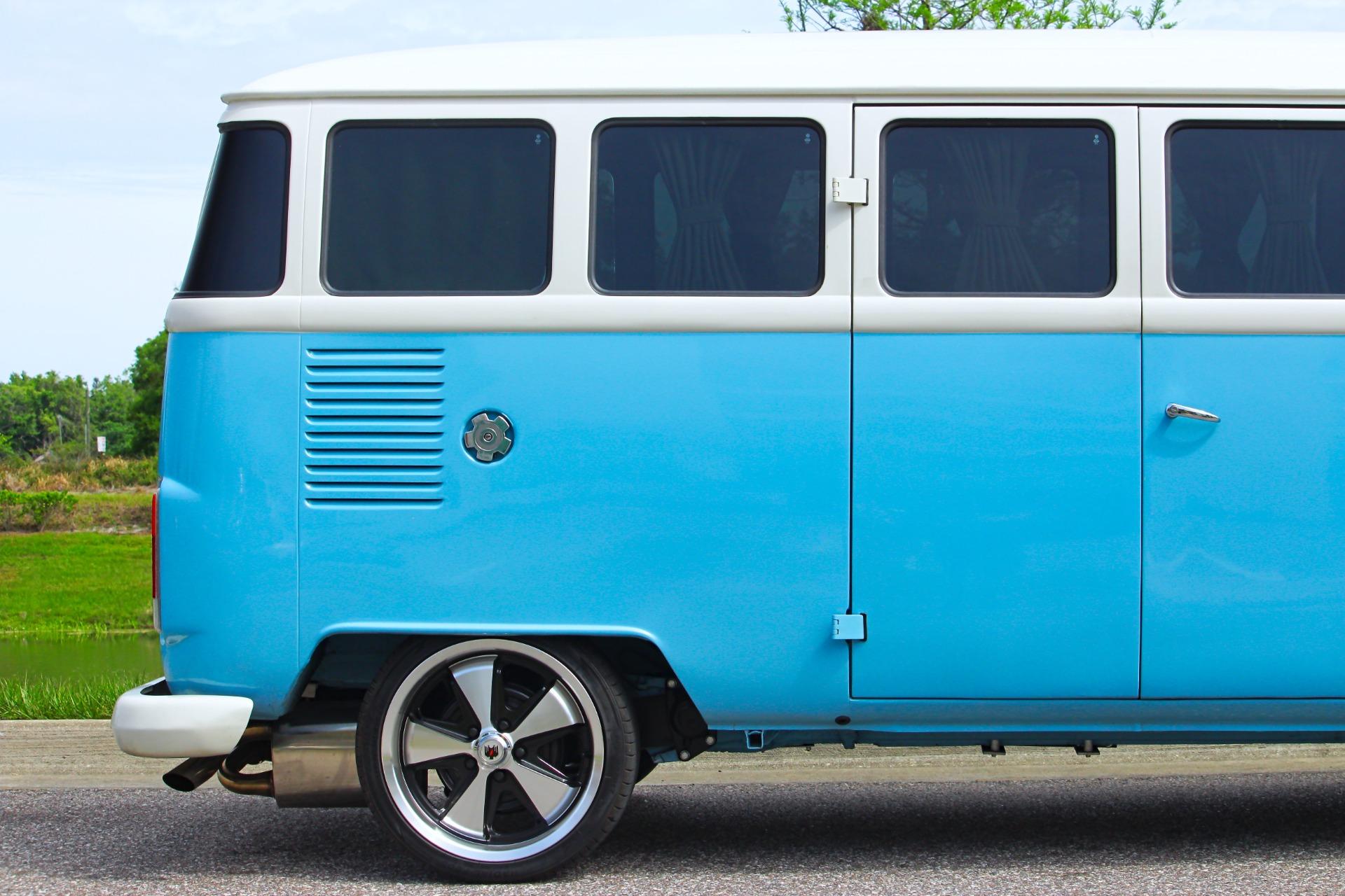 1995 Volkswagen Bus 39