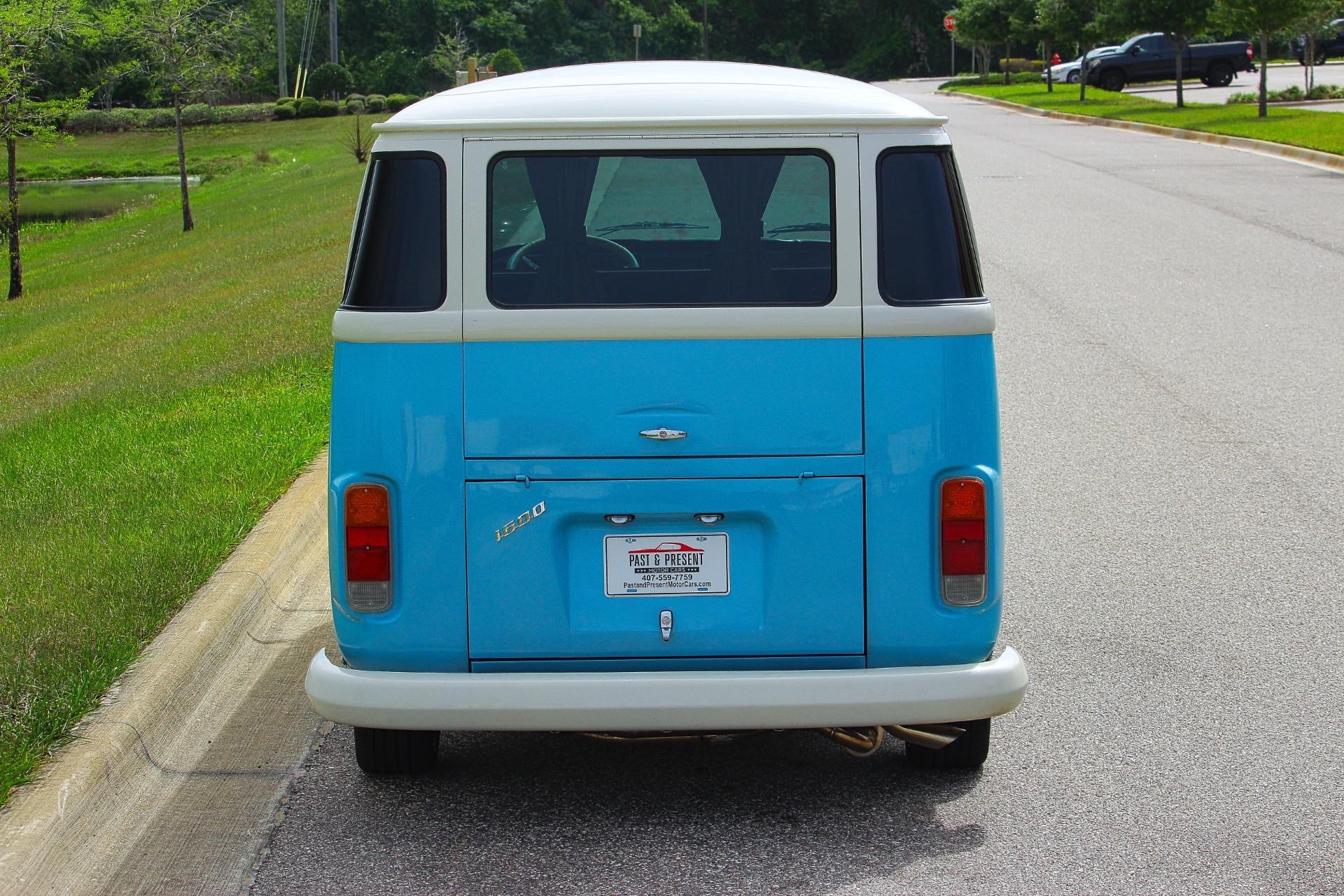 1995 Volkswagen Bus 4