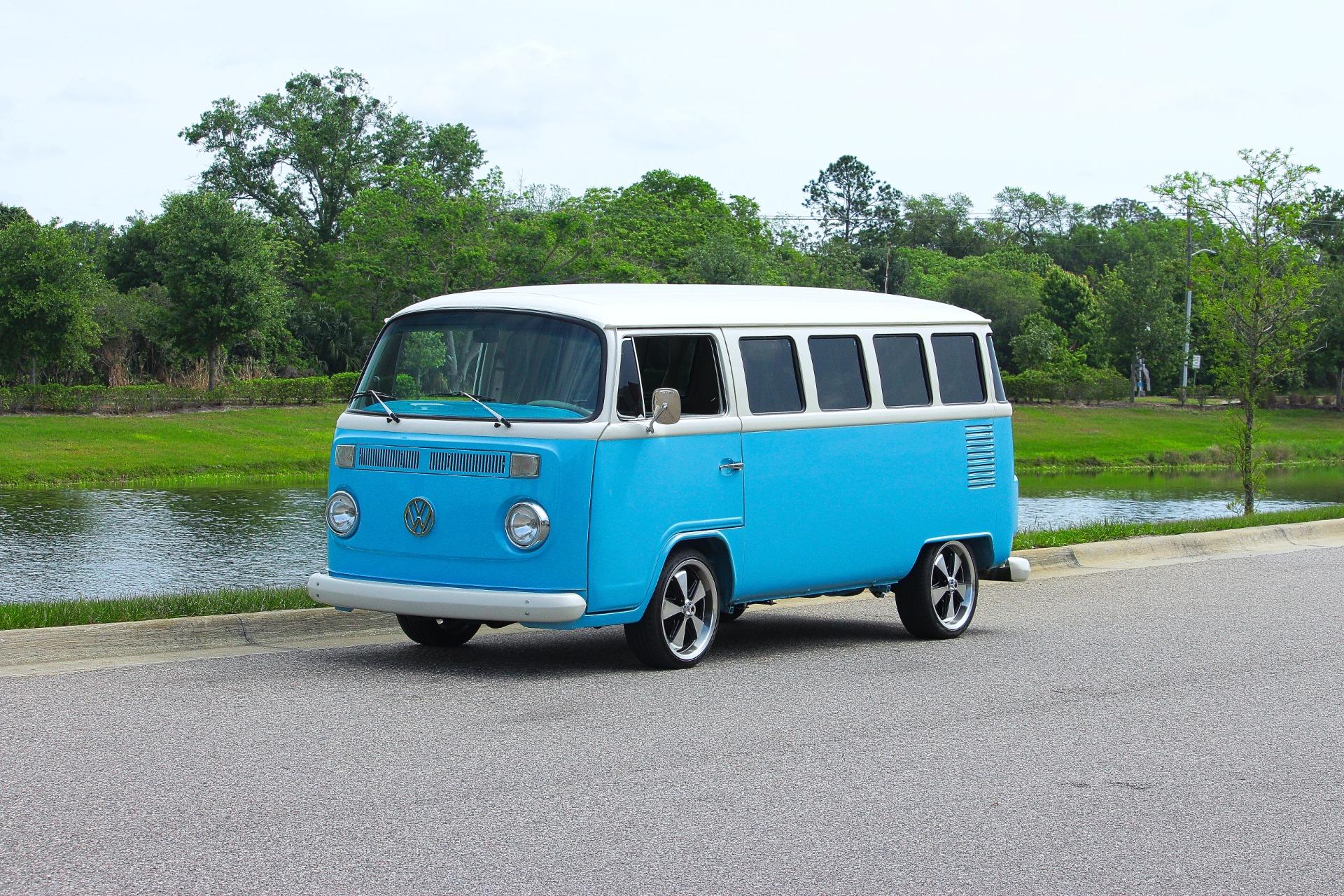 1995 Volkswagen Bus 1