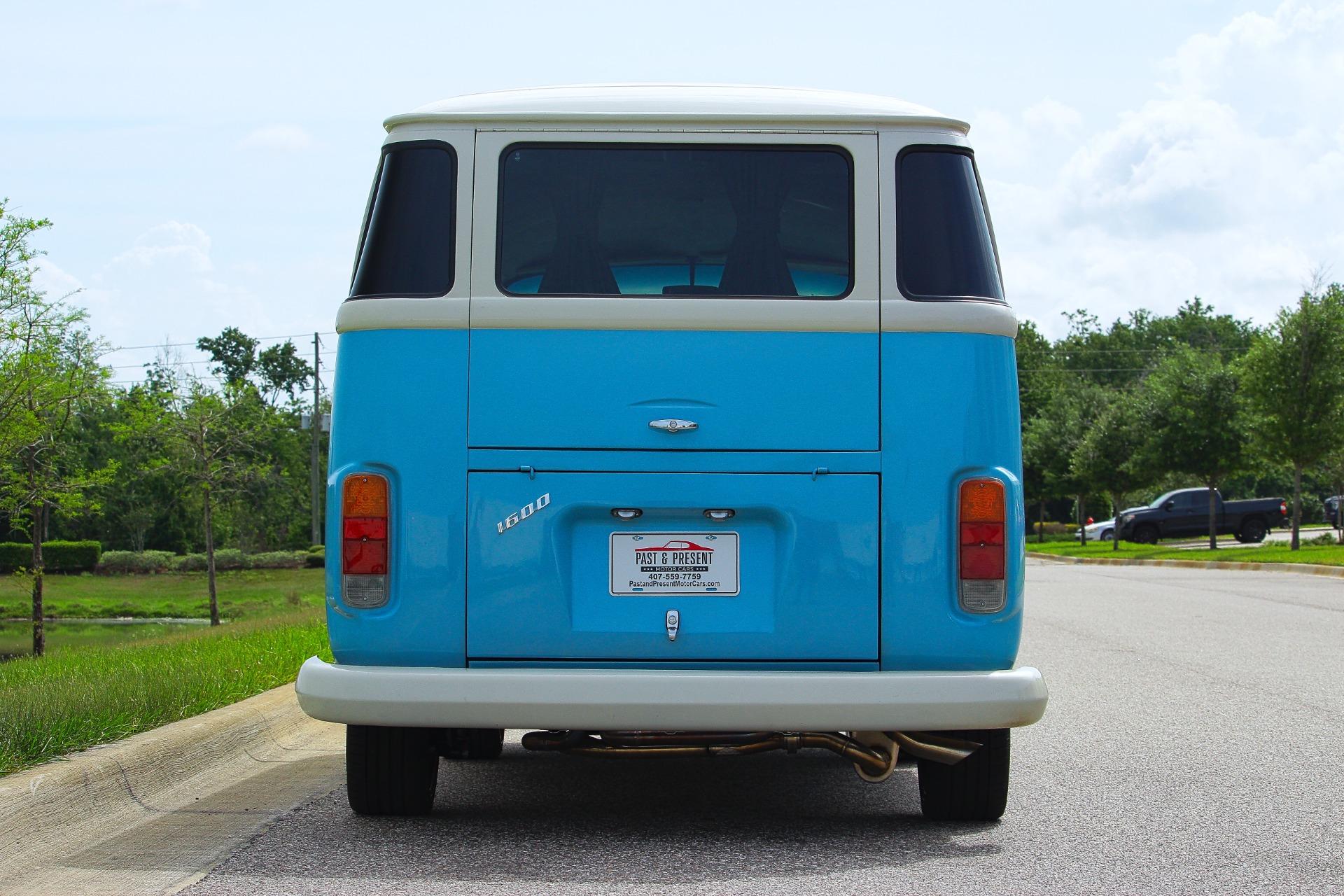 1995 Volkswagen Bus 34