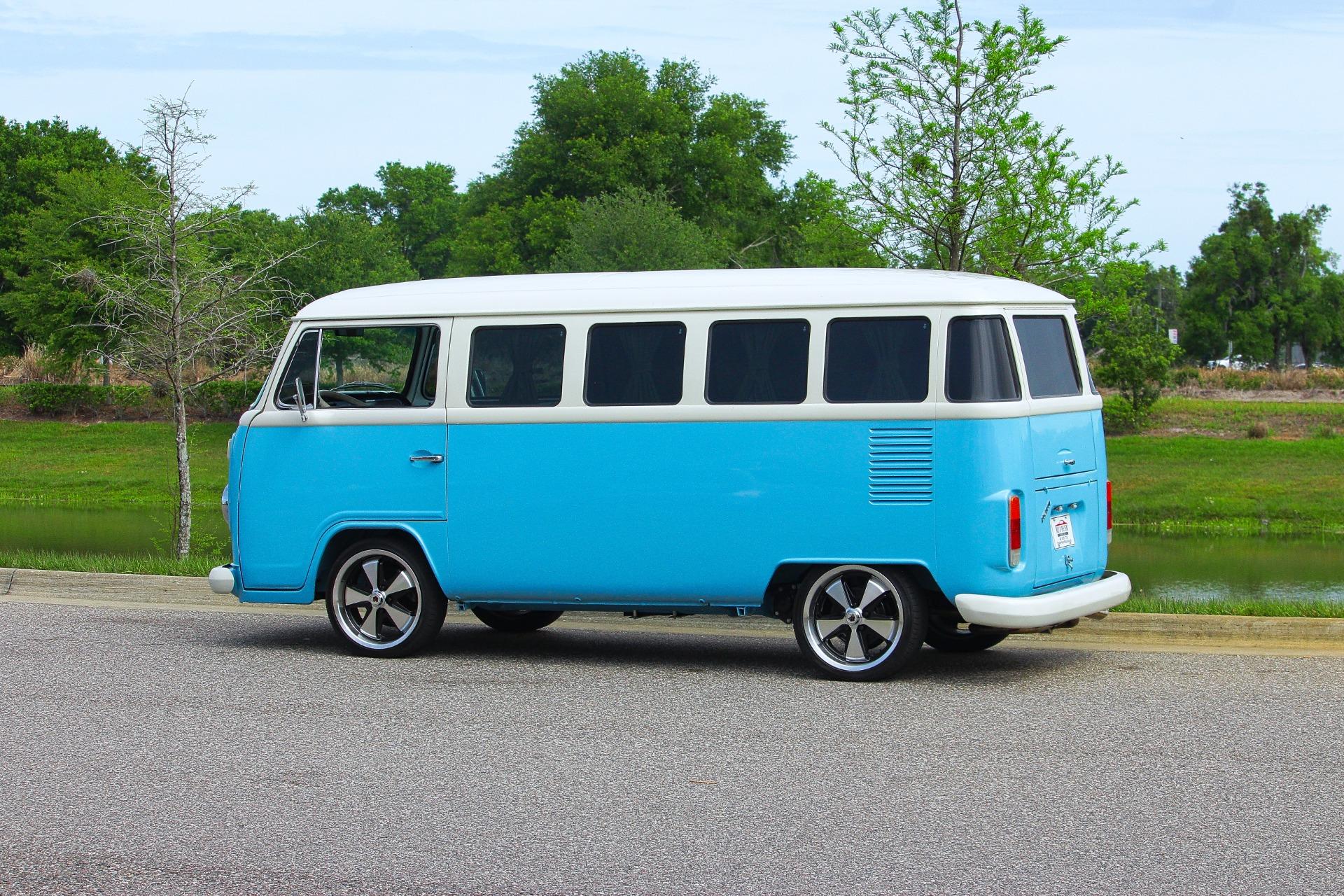 1995 Volkswagen Bus 14