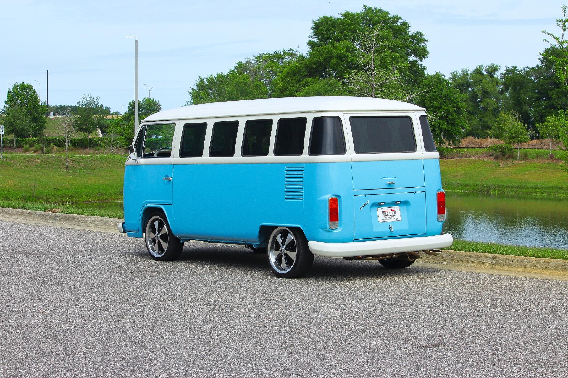 1995 Volkswagen Bus 3