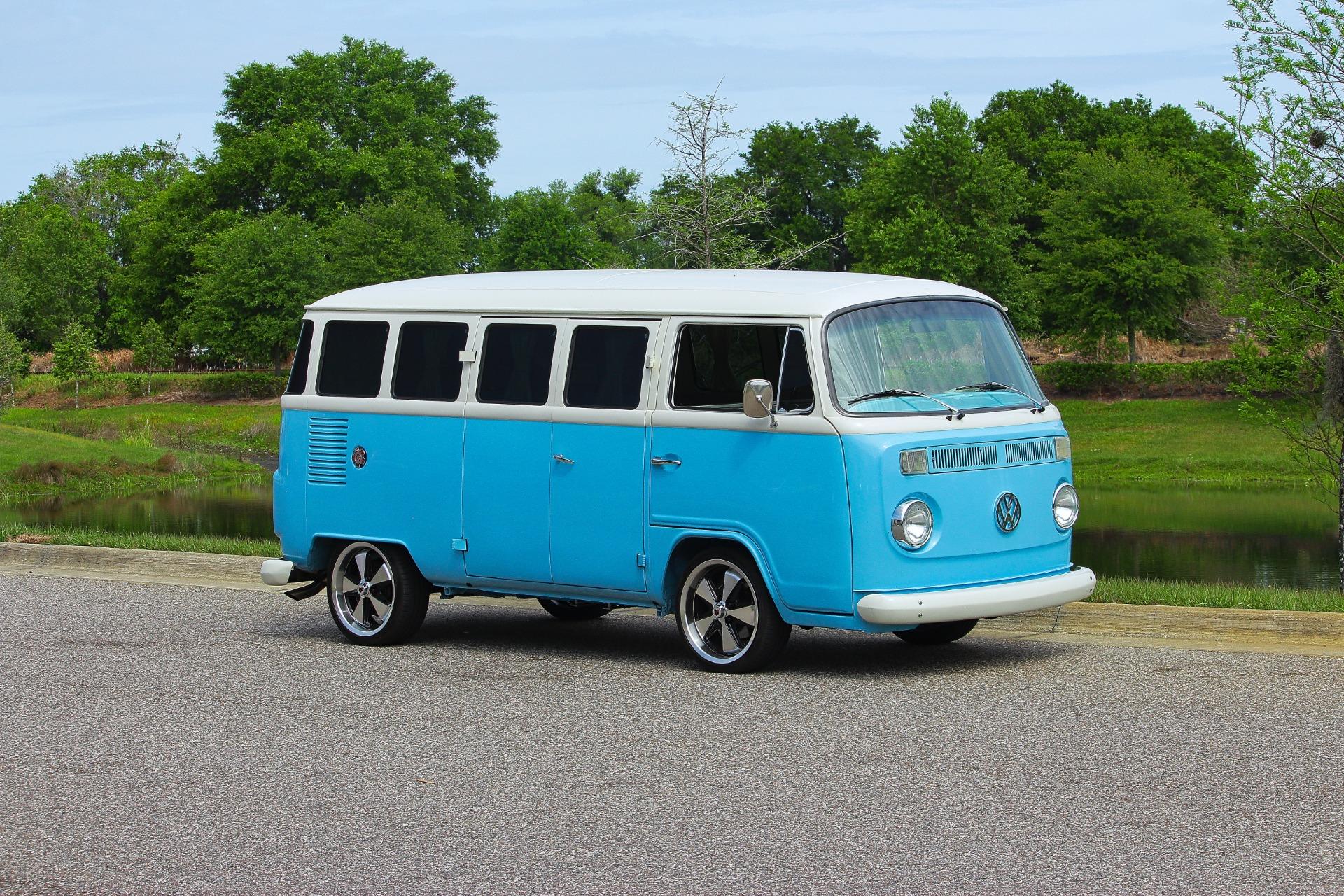 1995 Volkswagen Bus 28