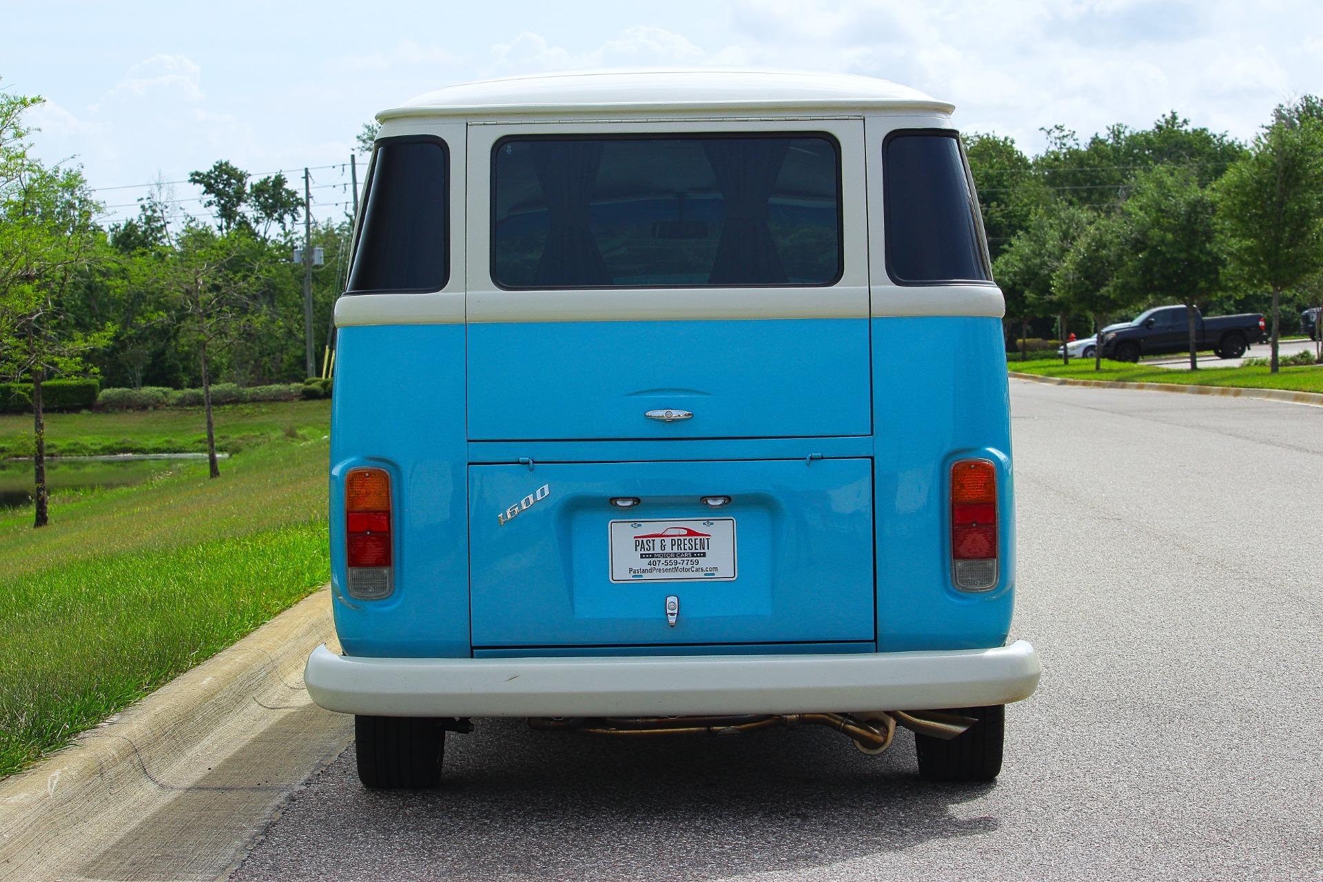 1995 Volkswagen Bus 33