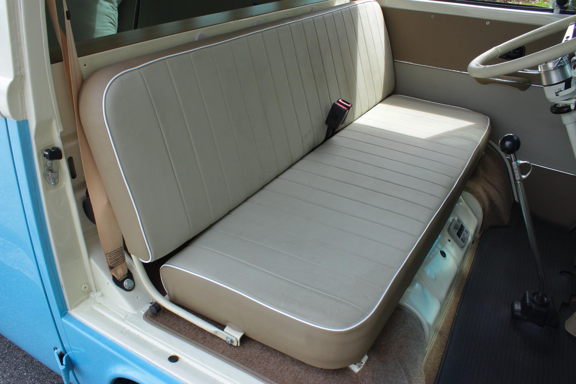1995 Volkswagen Bus 57