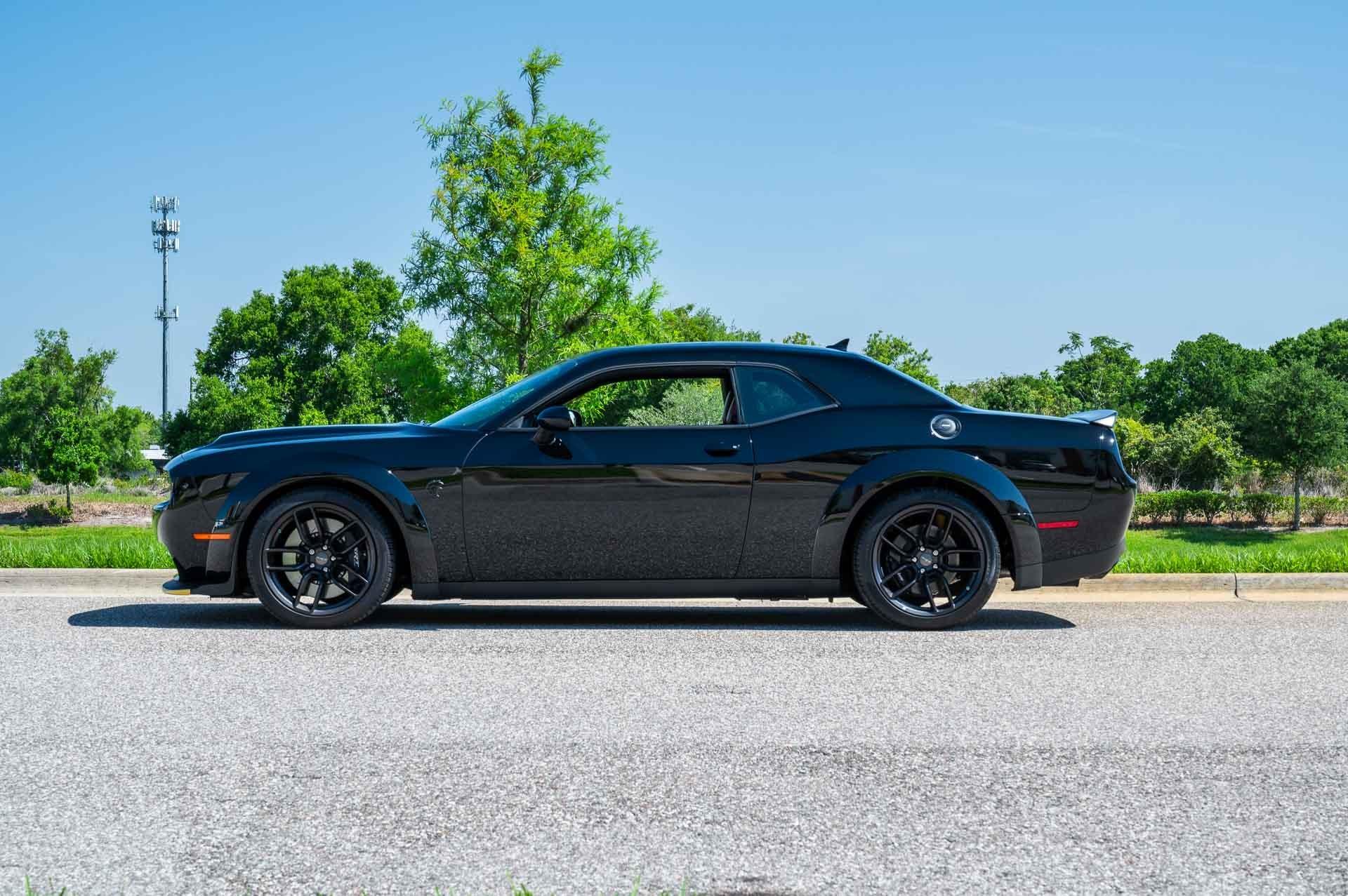 2023 Dodge Challenger 2