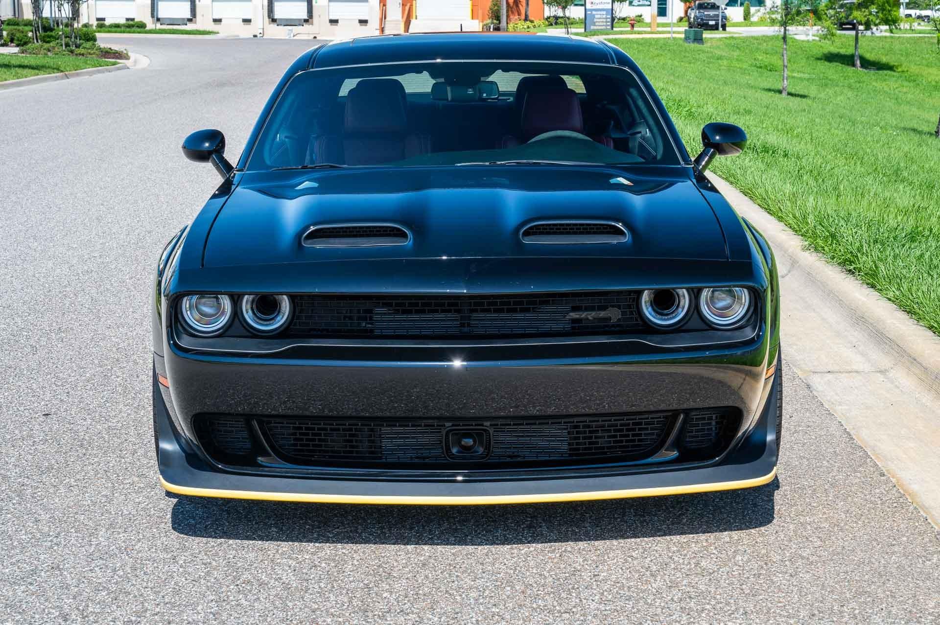 2023 Dodge Challenger 8