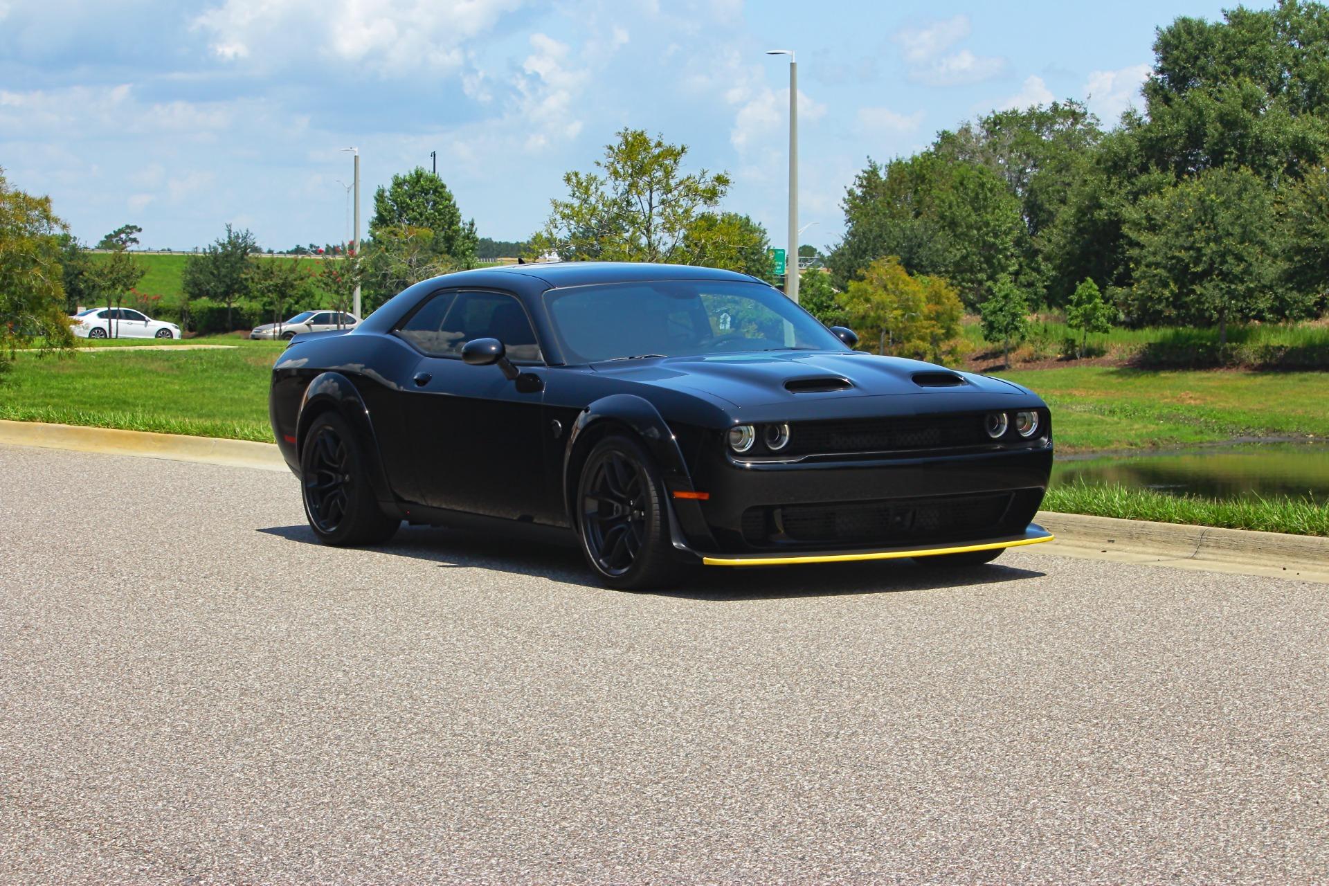 2023 Dodge Challenger 8