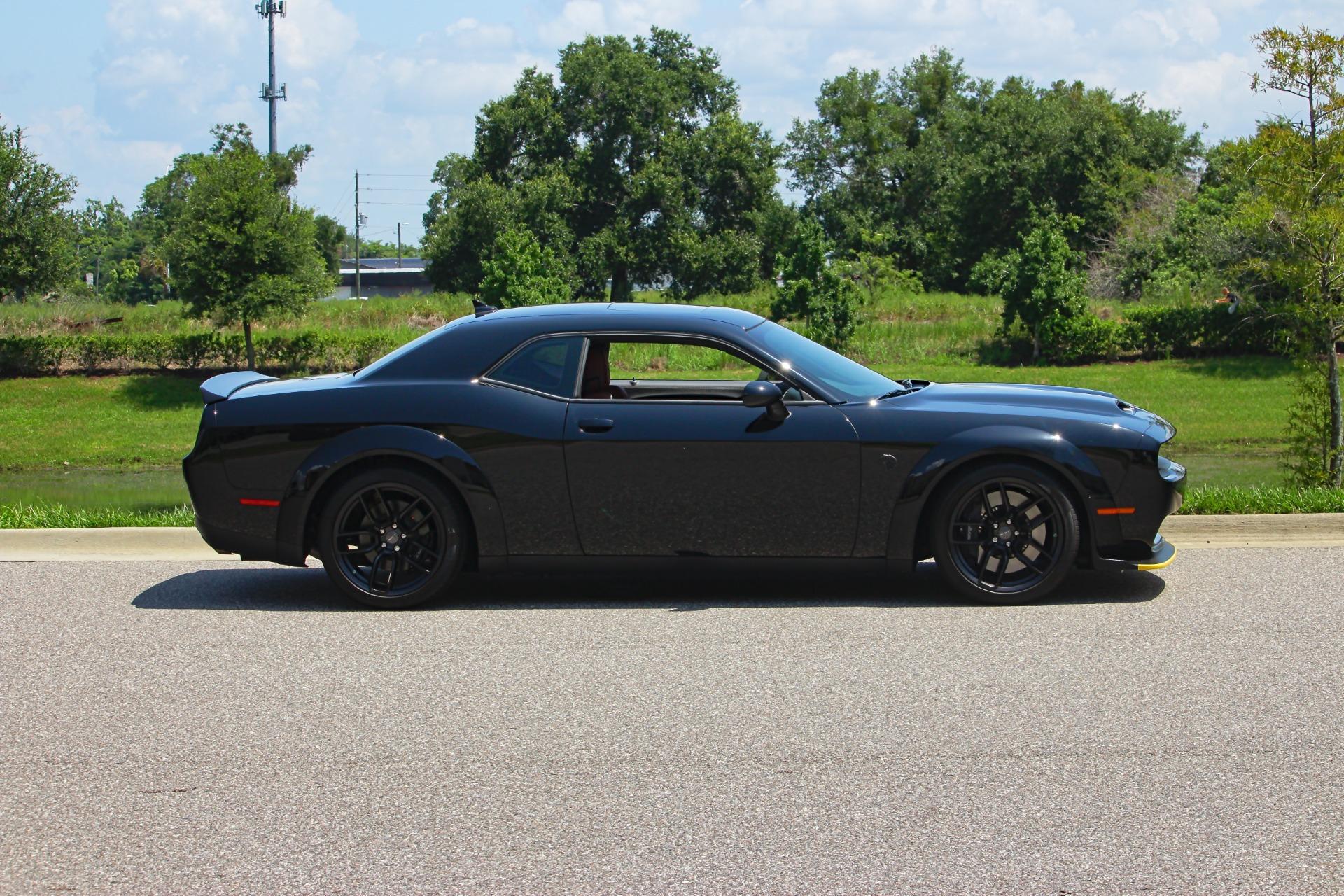 2023 Dodge Challenger 6