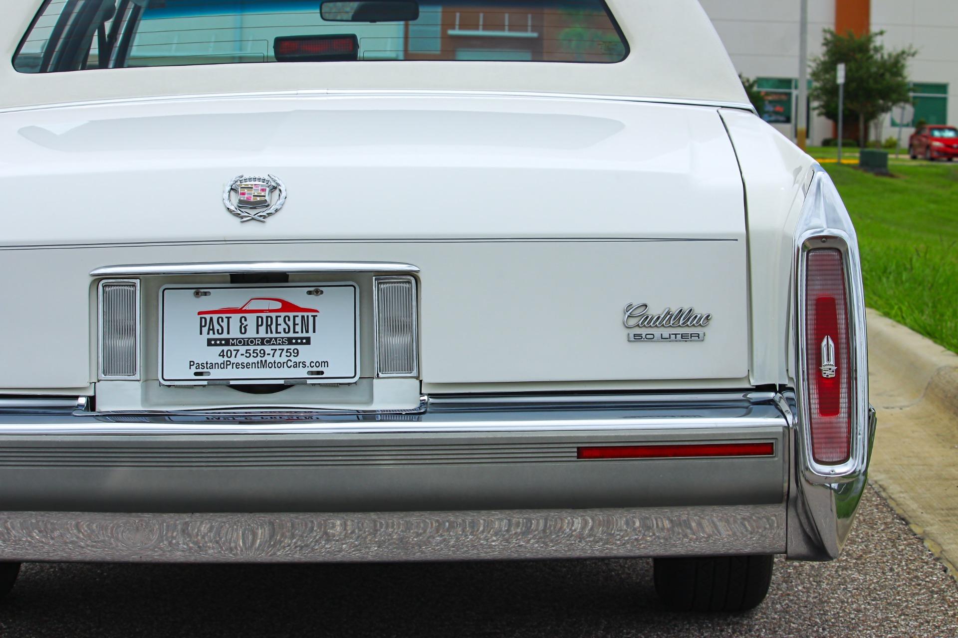 1990 Cadillac Brougham 24